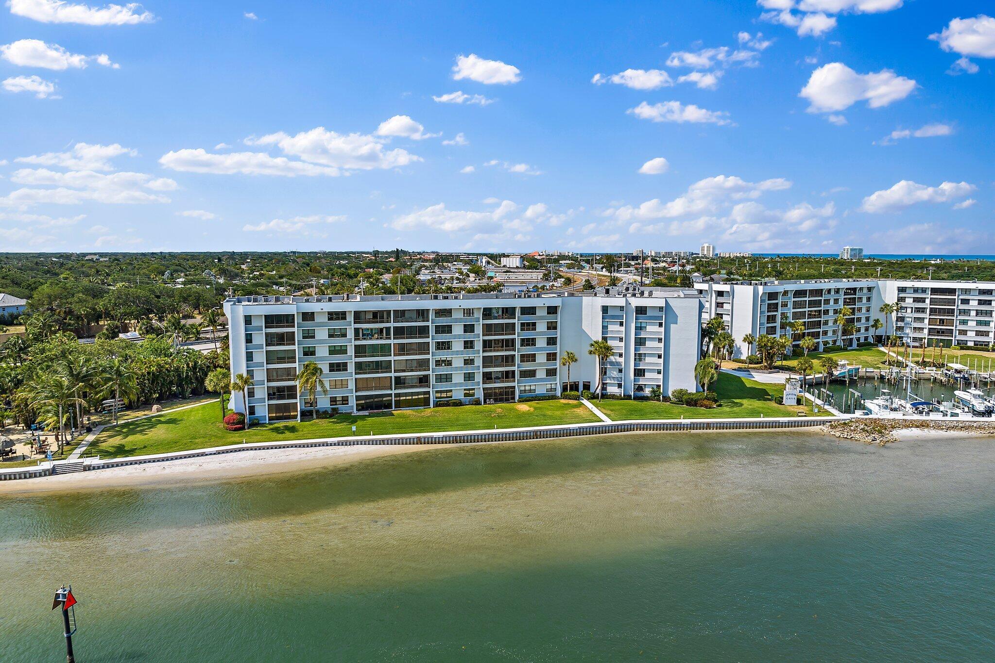 1542 Cove Drive 603c