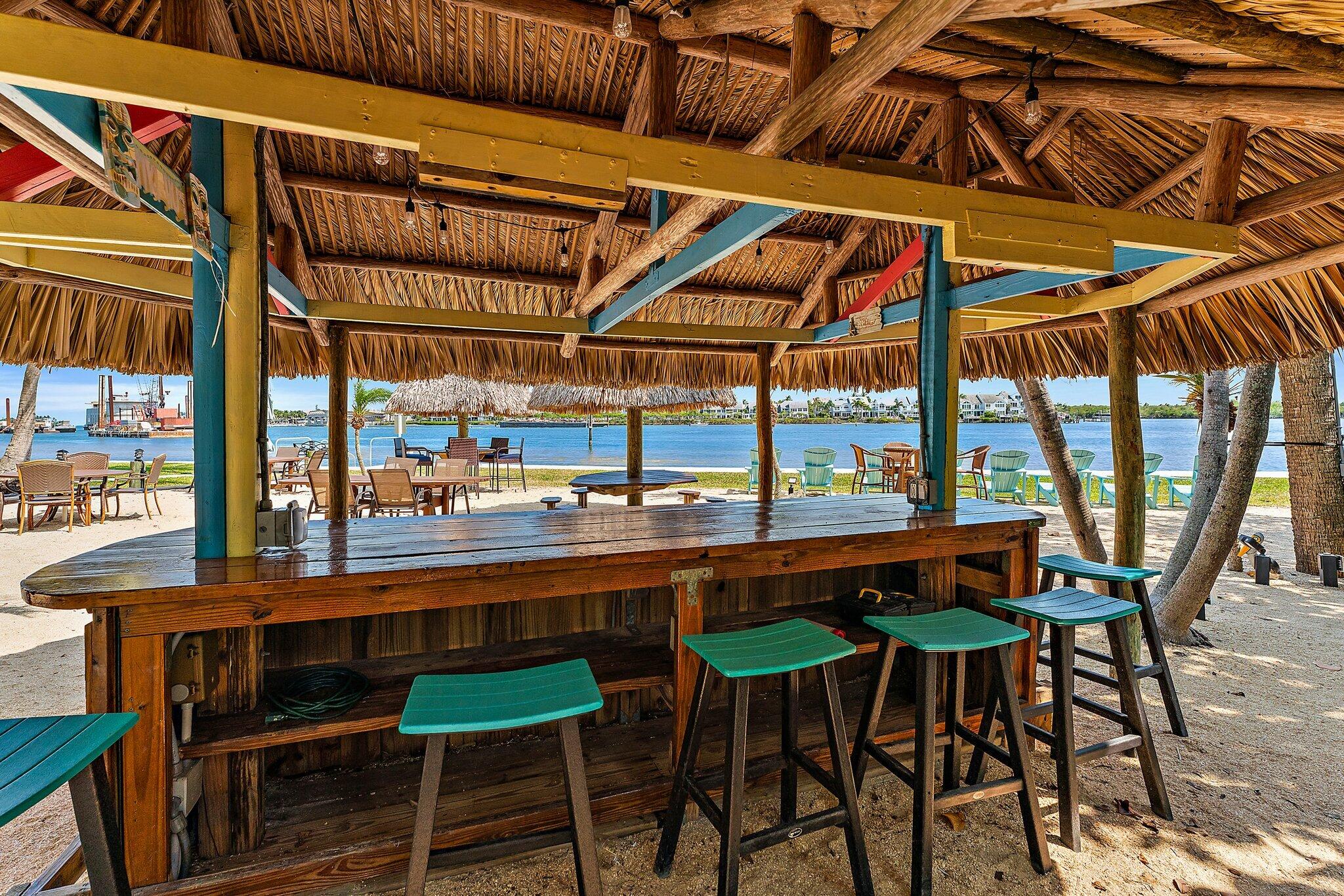 1542 Cove Drive 603c