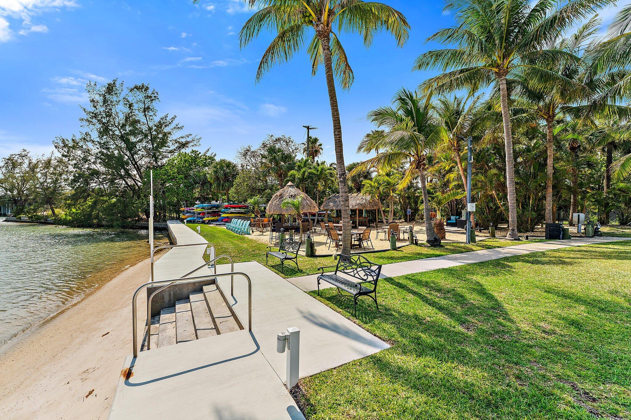 1542 Cove Drive 603c