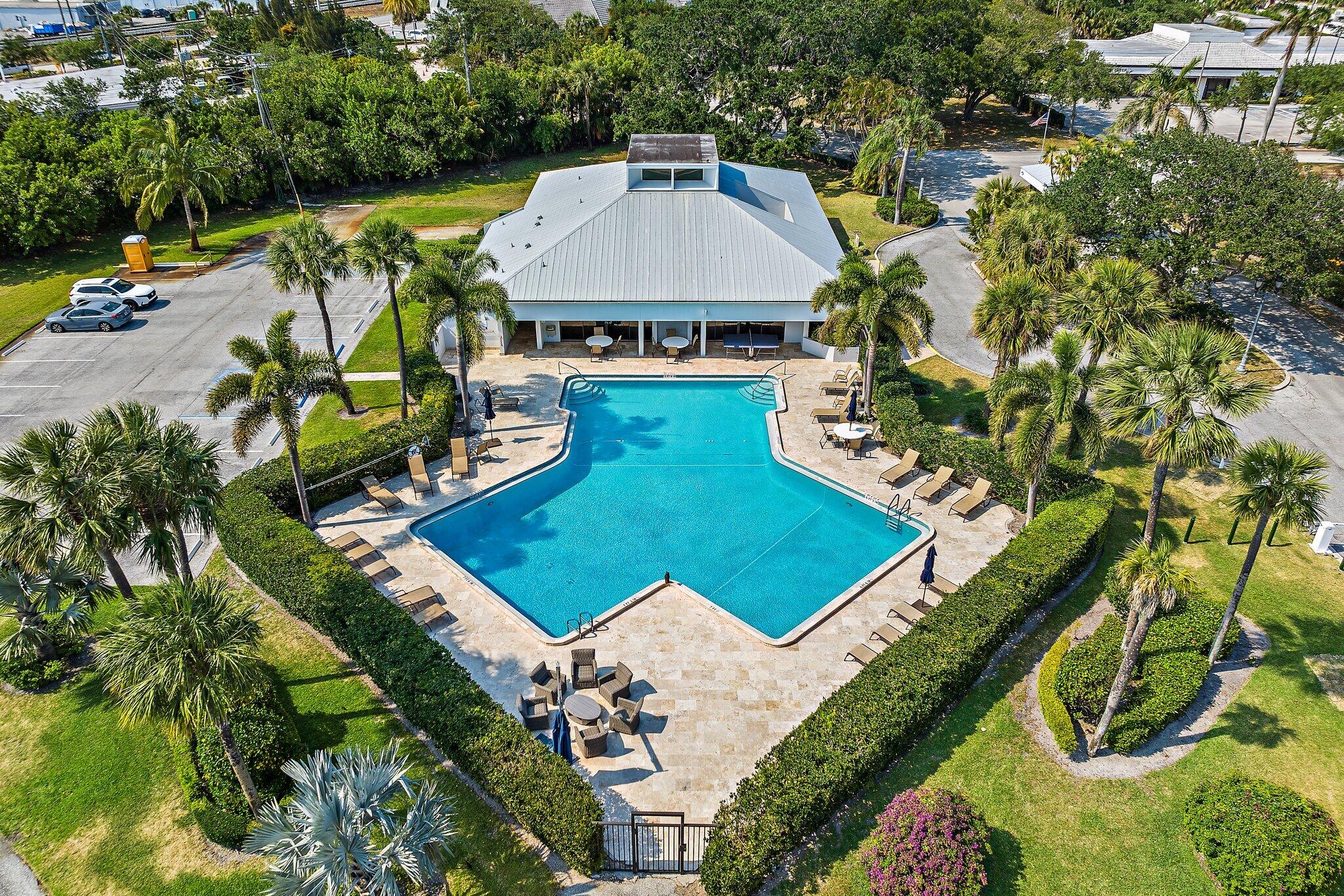 1542 Cove Drive 603c