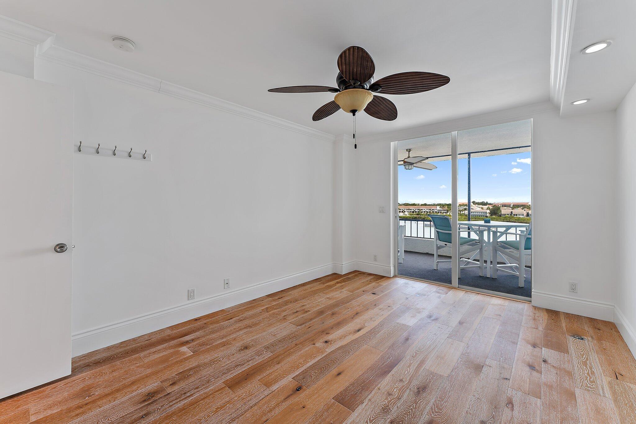 1542 Cove Drive 603c