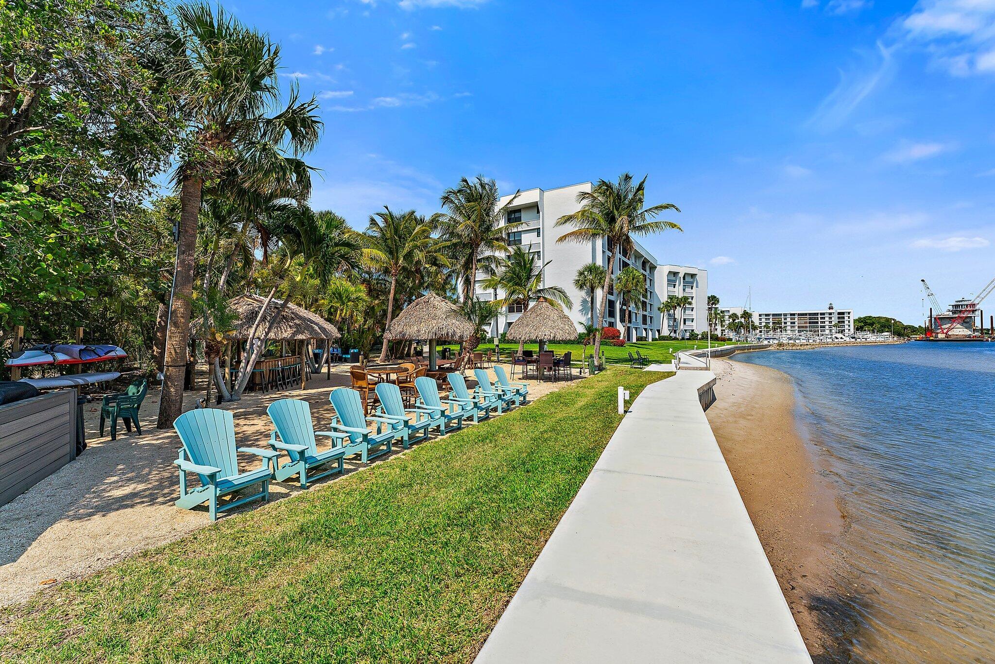 1542 Cove Drive 603c