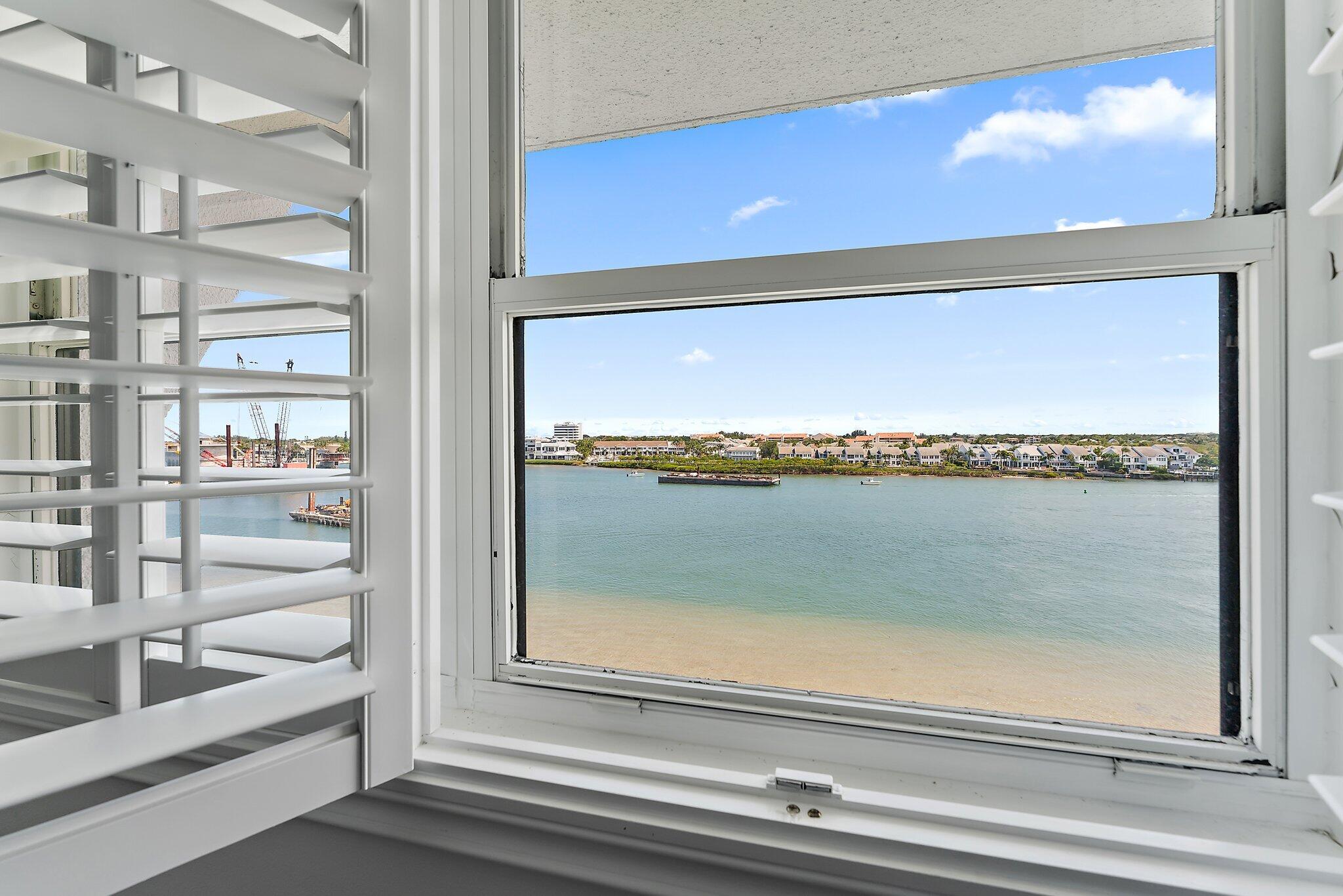 1542 Cove Drive 603c