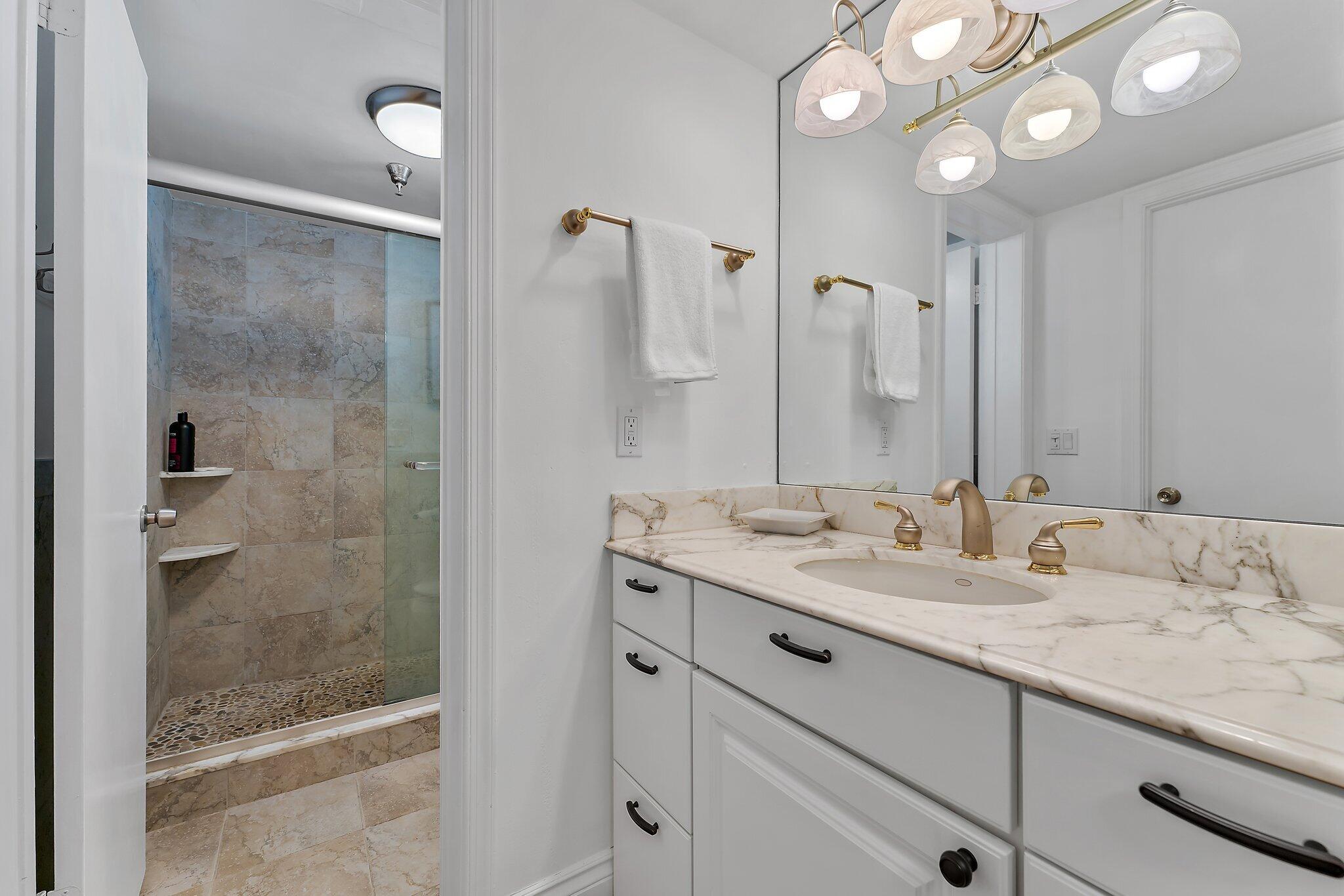 1542 Cove Drive 603c