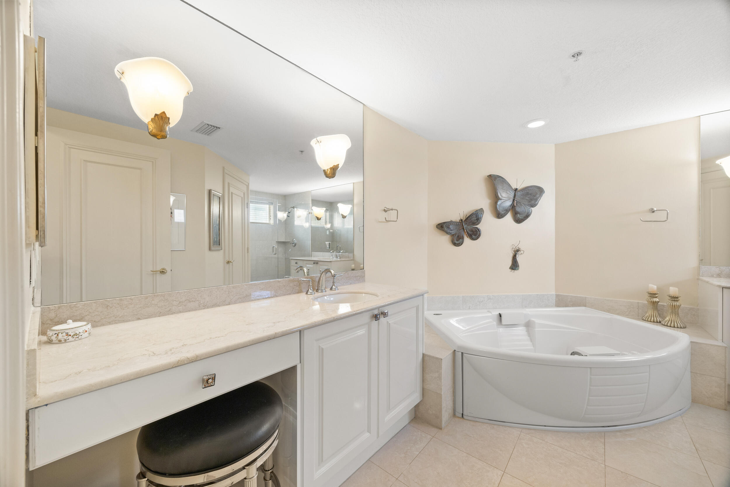 700 Ocean Royale Way 601