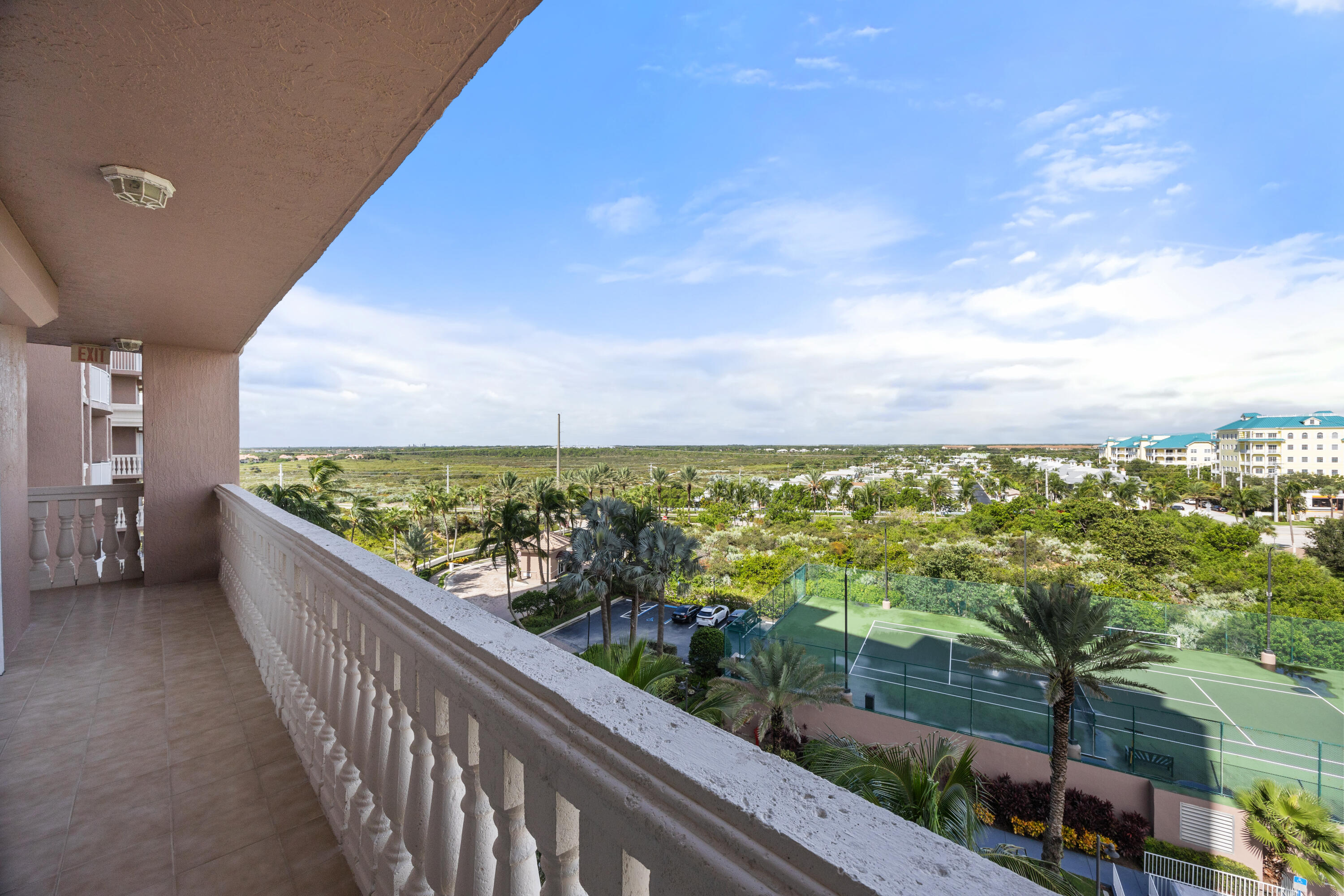 700 Ocean Royale Way 601