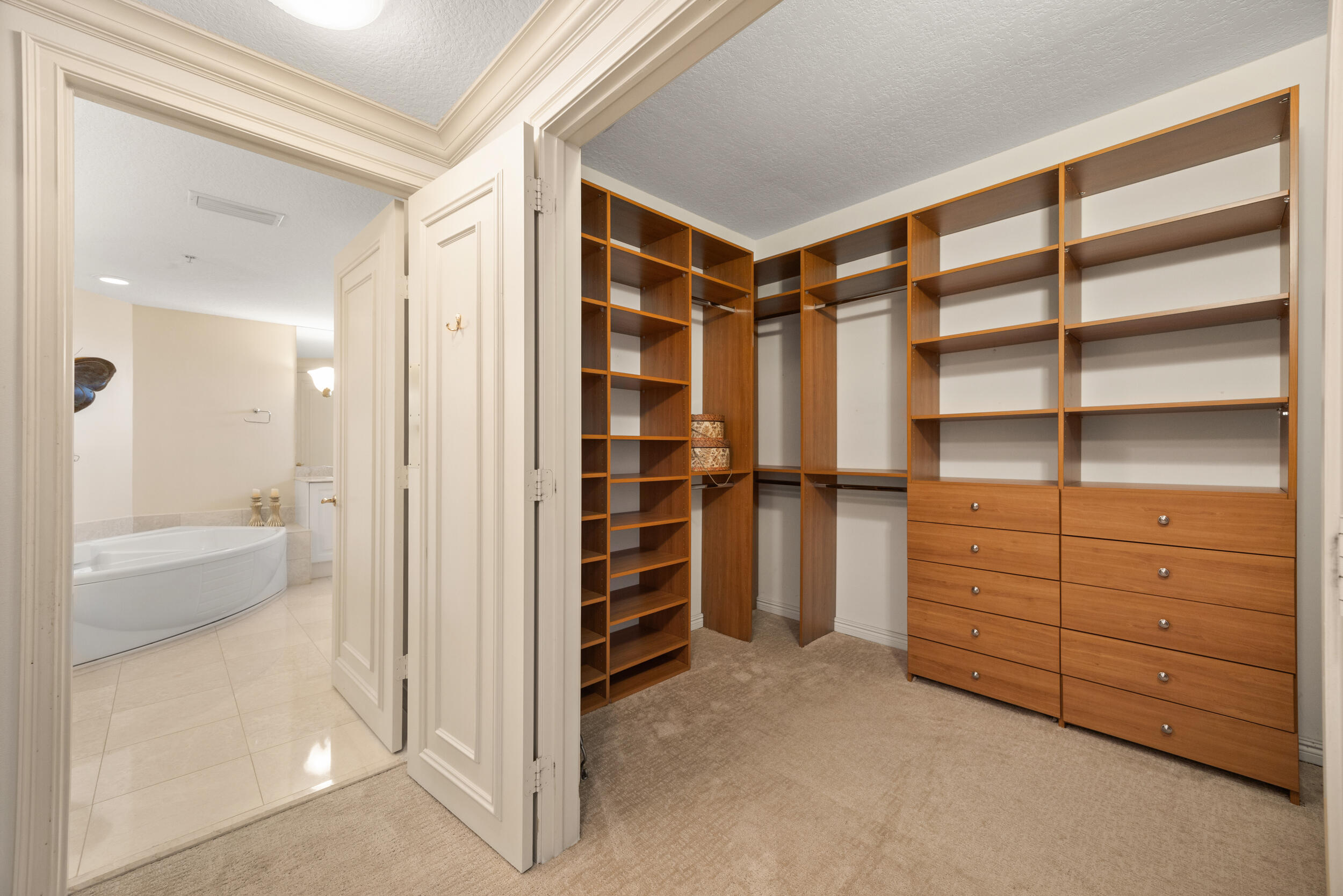 700 Ocean Royale Way 601