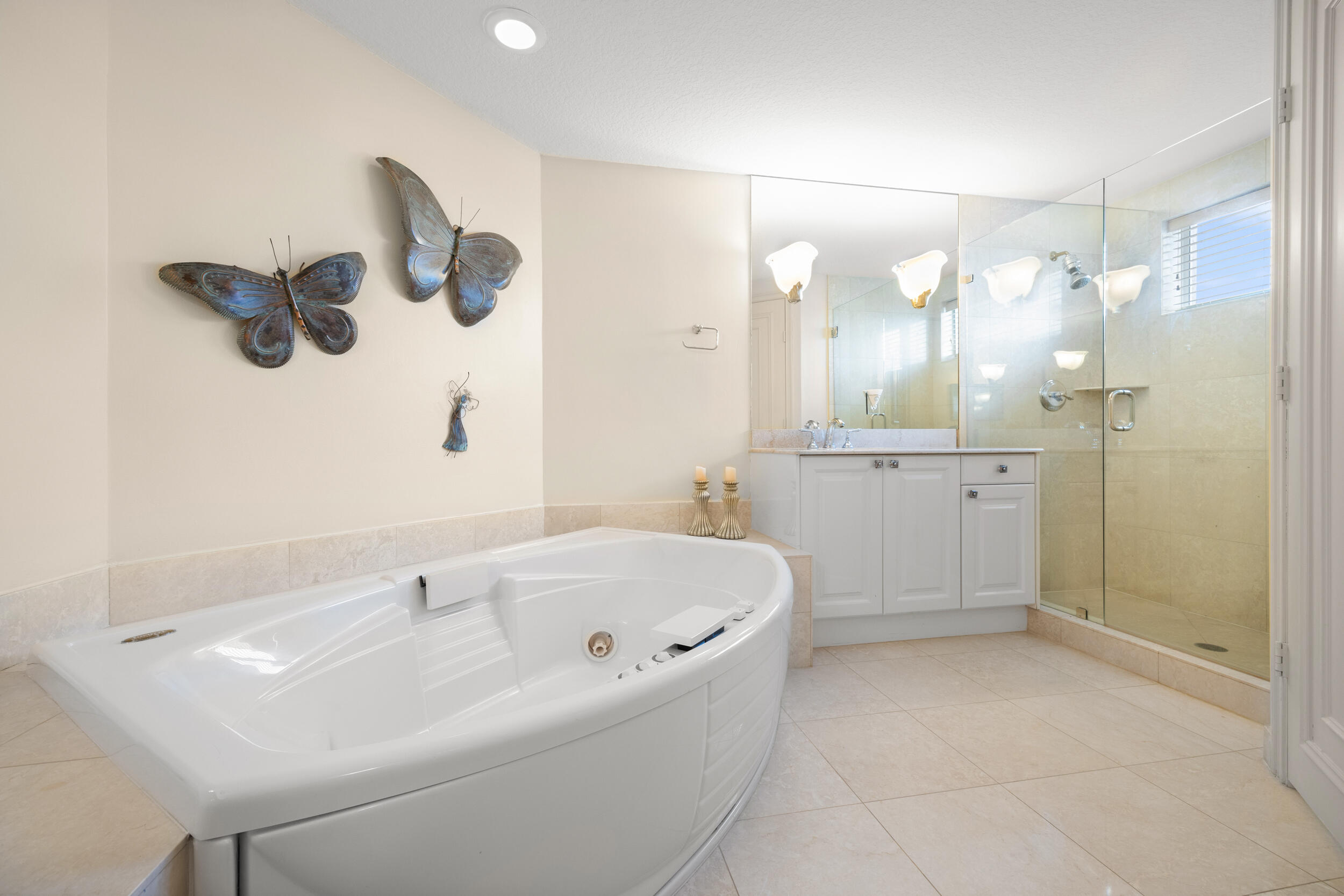 700 Ocean Royale Way 601