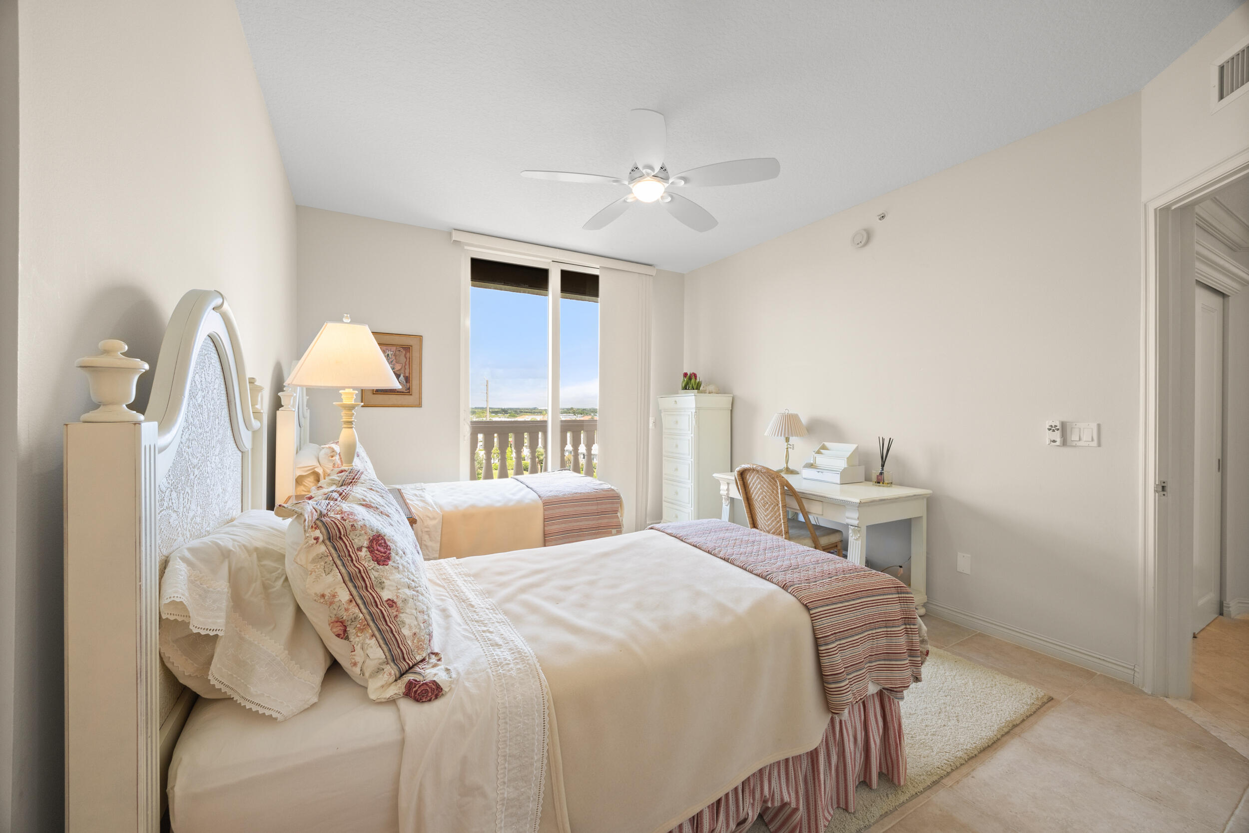 700 Ocean Royale Way 601