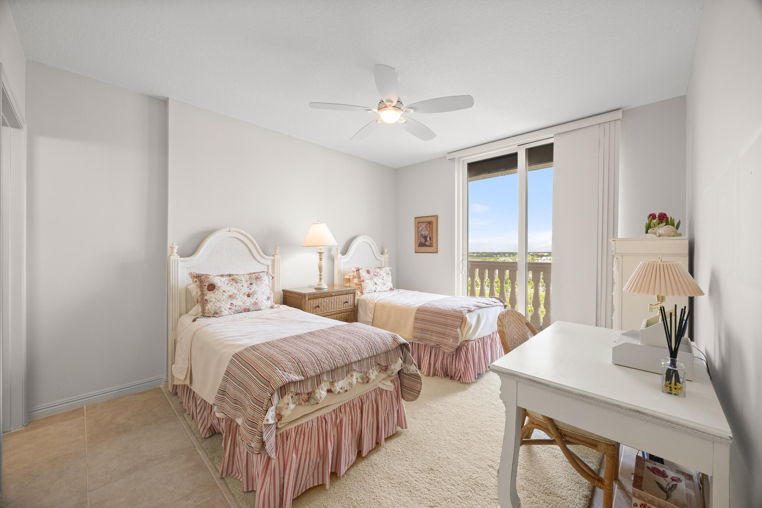 700 Ocean Royale Way 601