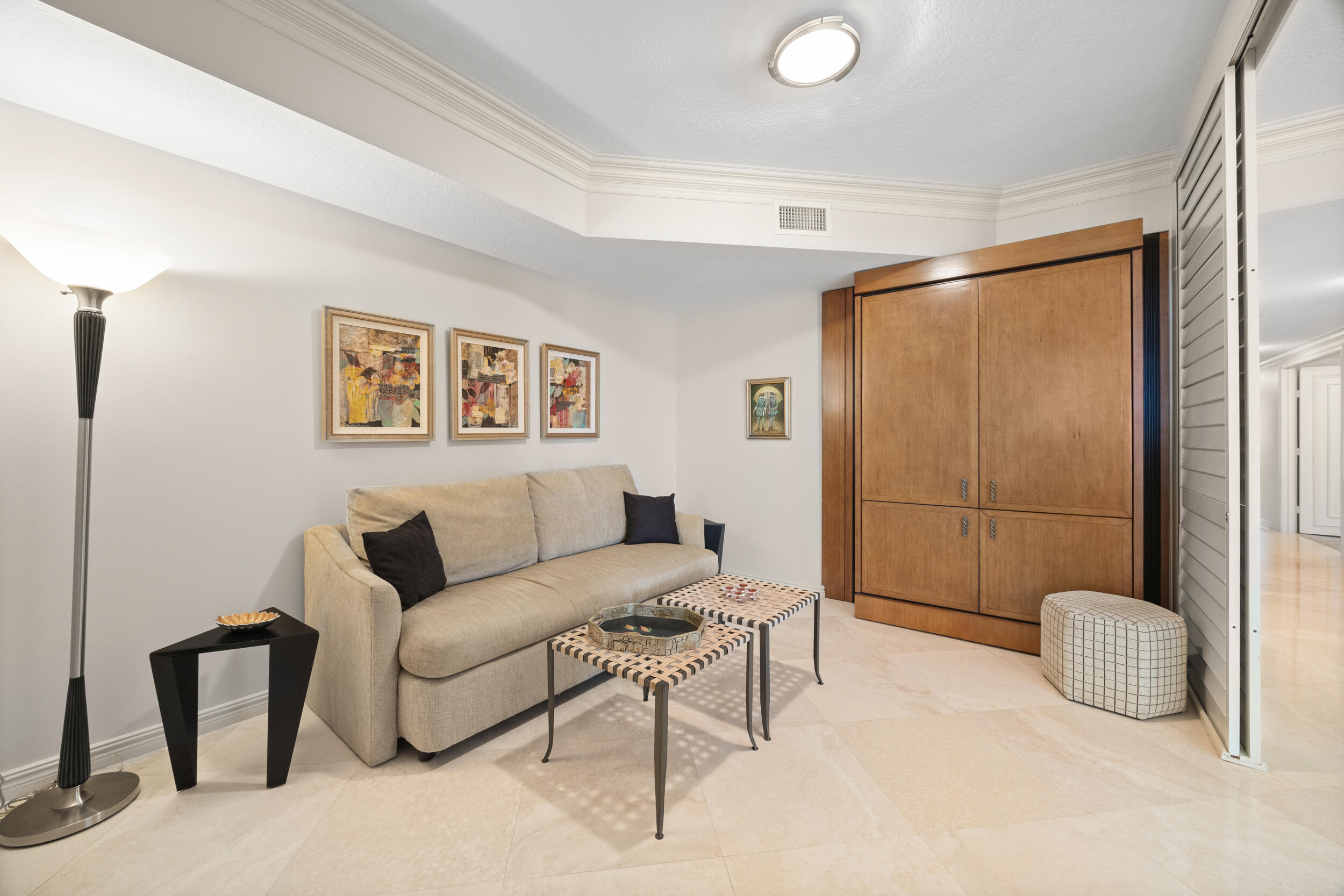 700 Ocean Royale Way 601