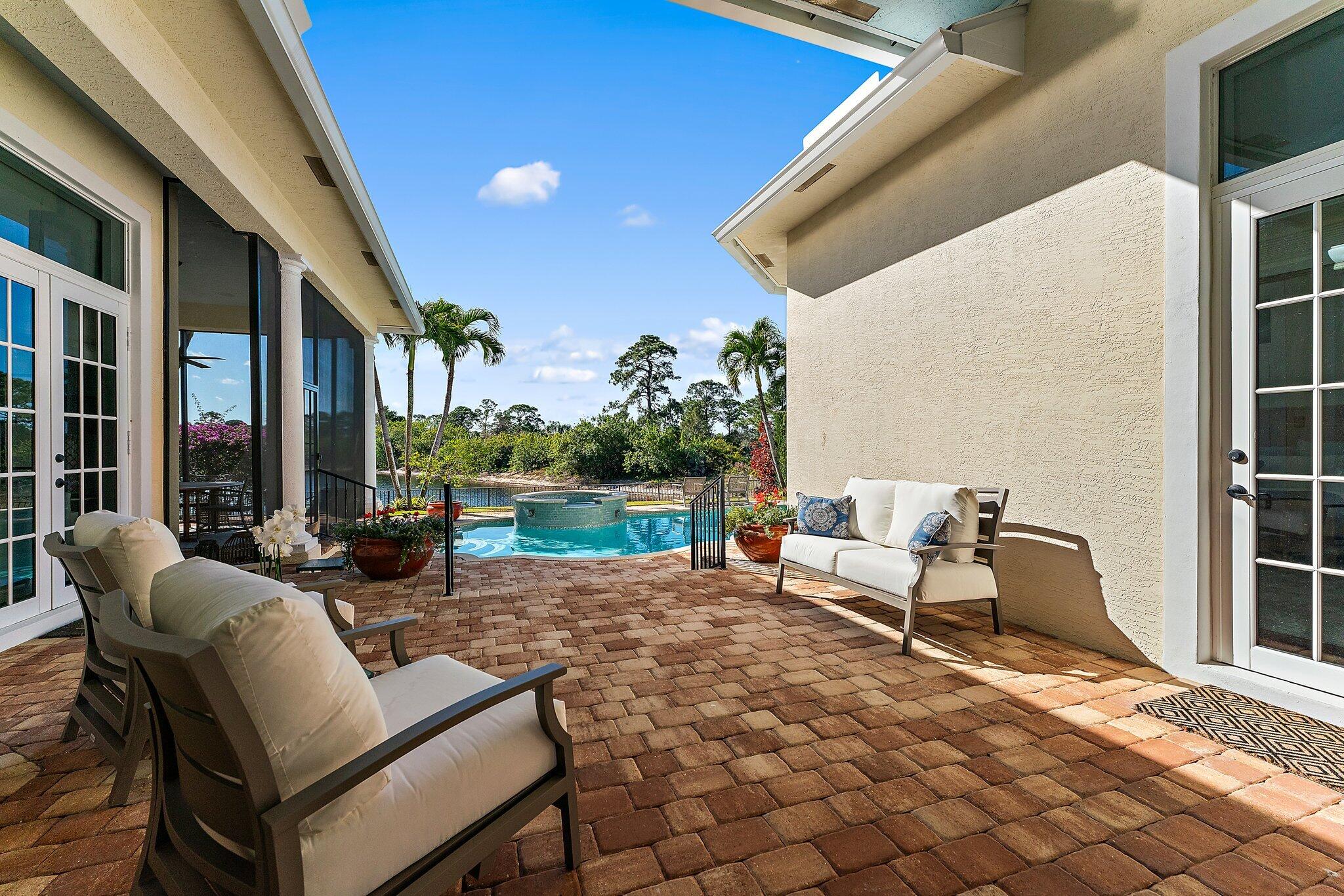 9628 SE Sandpine Lane