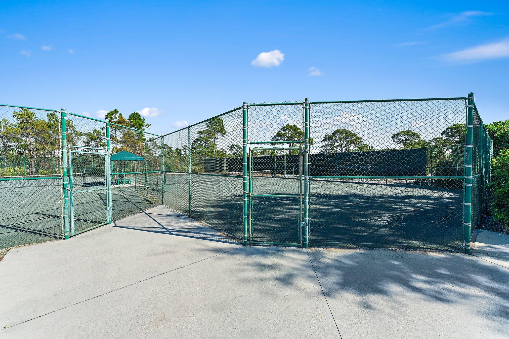 9628 SE Sandpine Lane