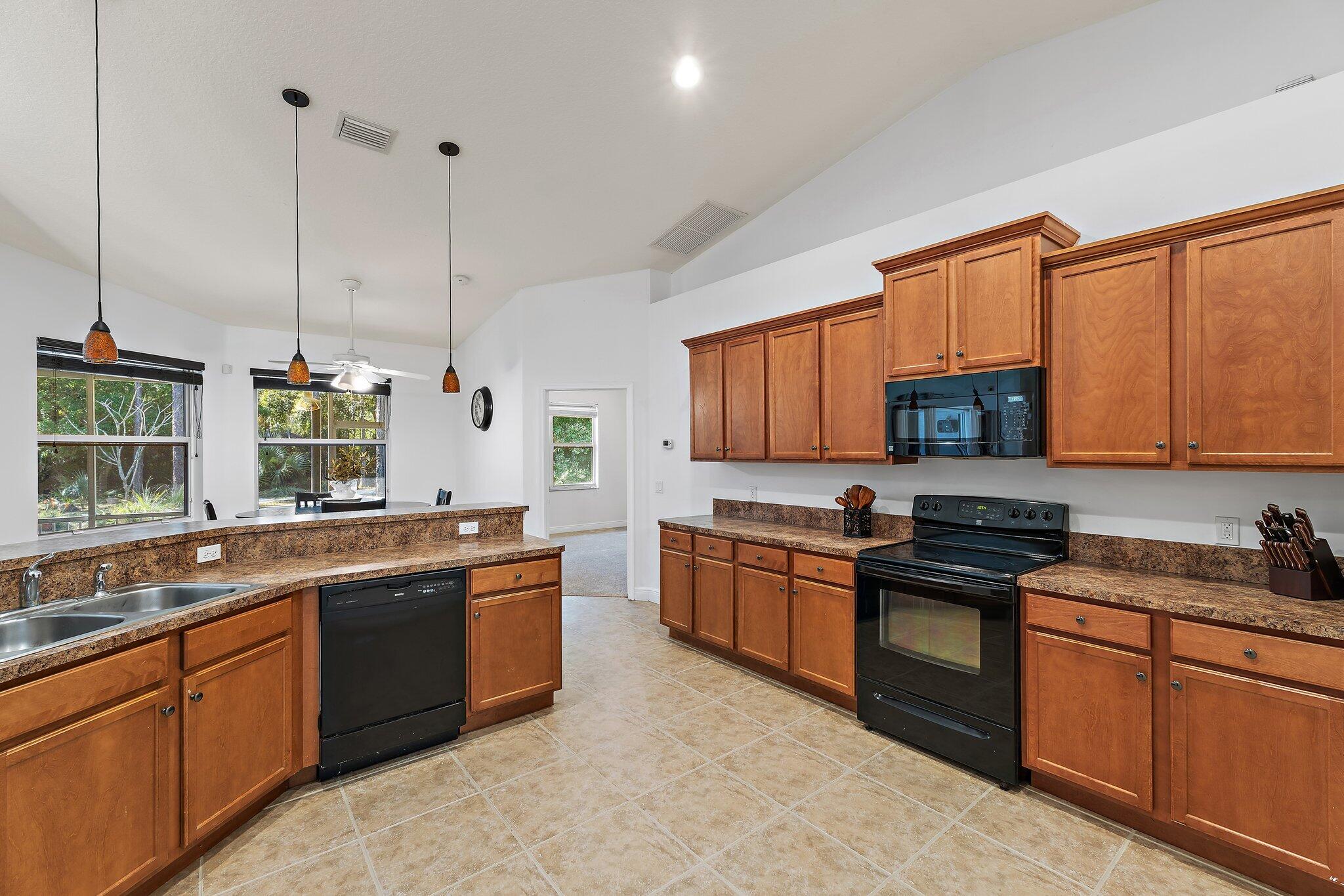 9608 Mockingbird Trail