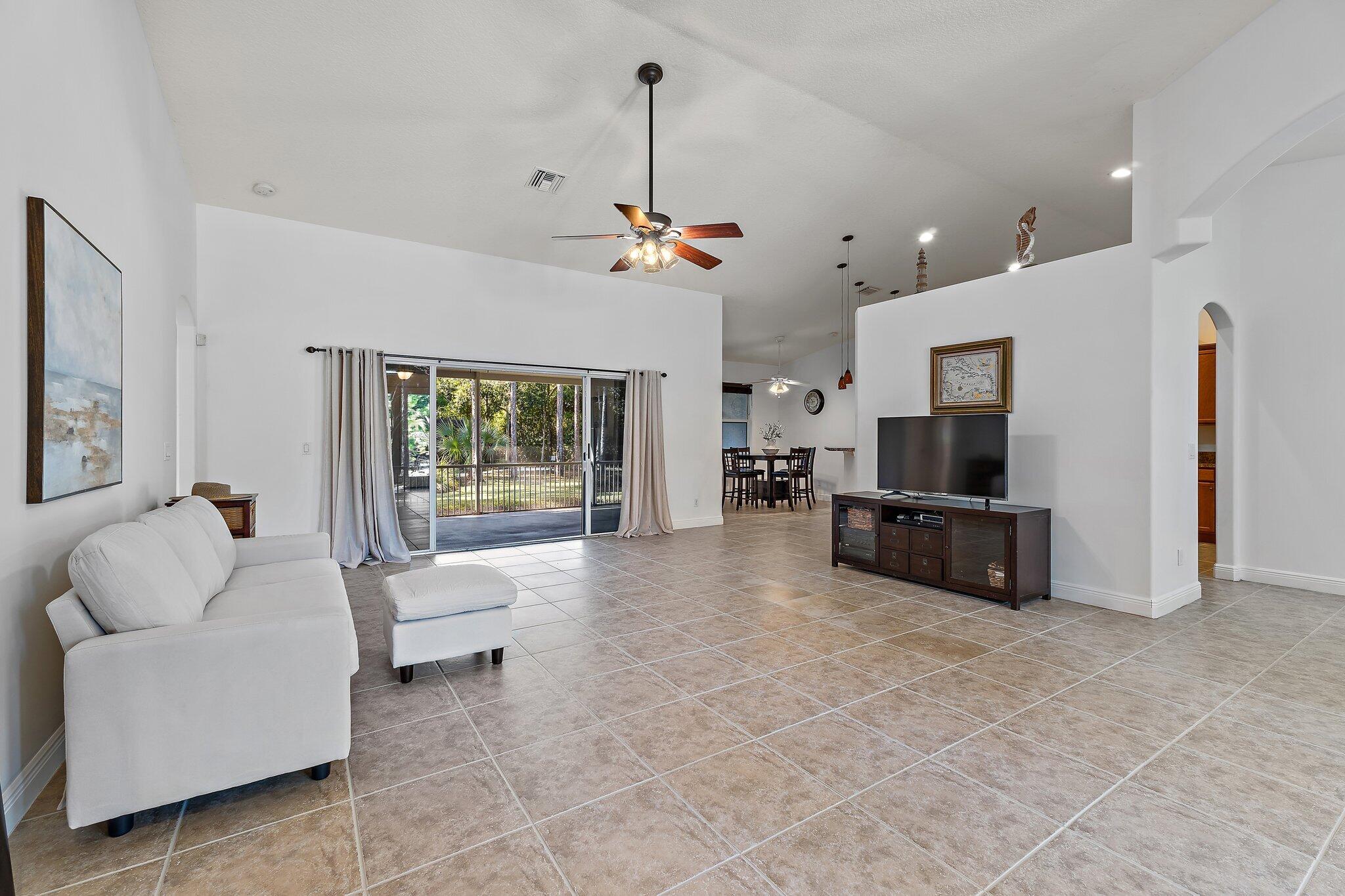 9608 Mockingbird Trail
