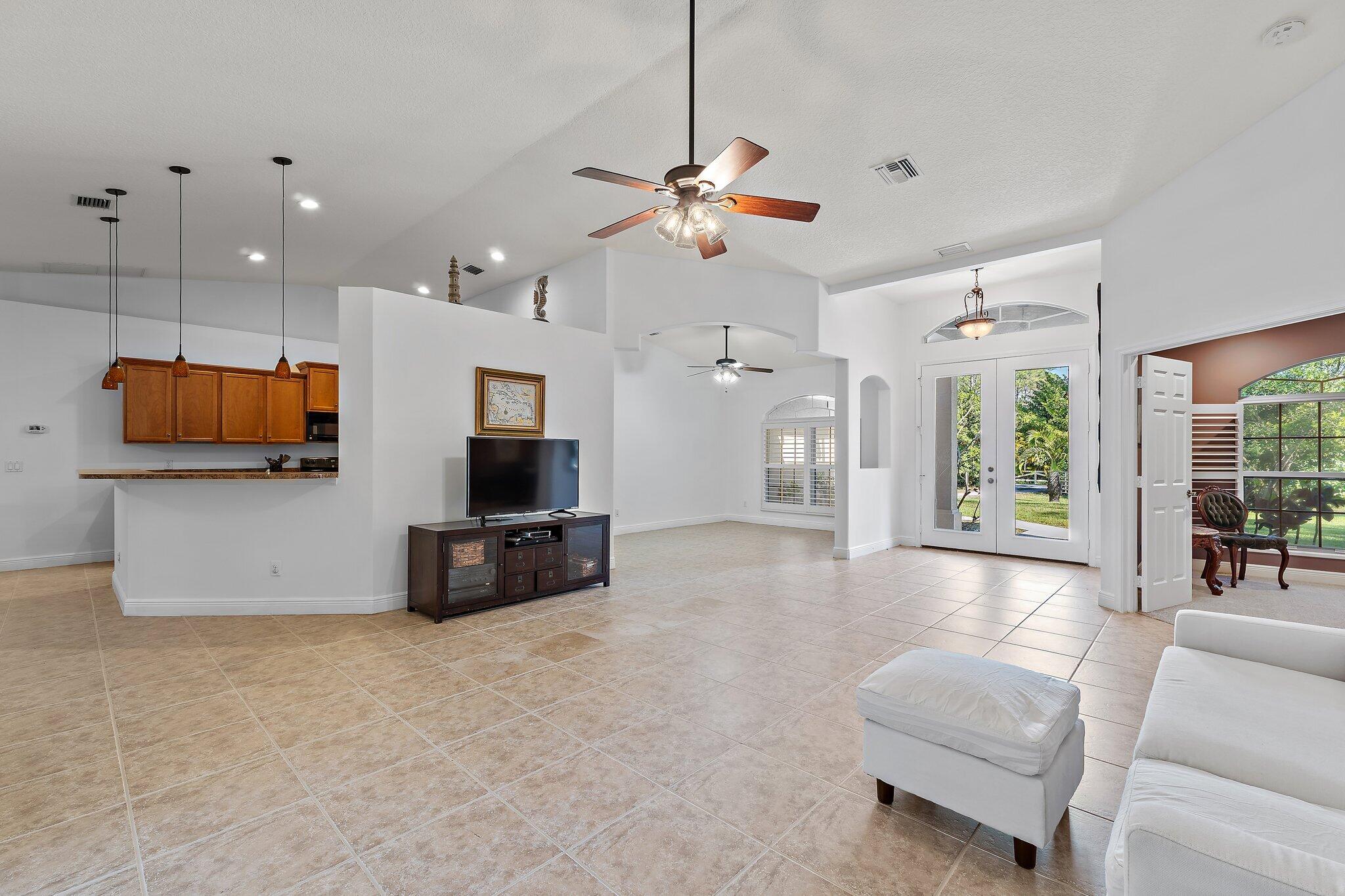 9608 Mockingbird Trail