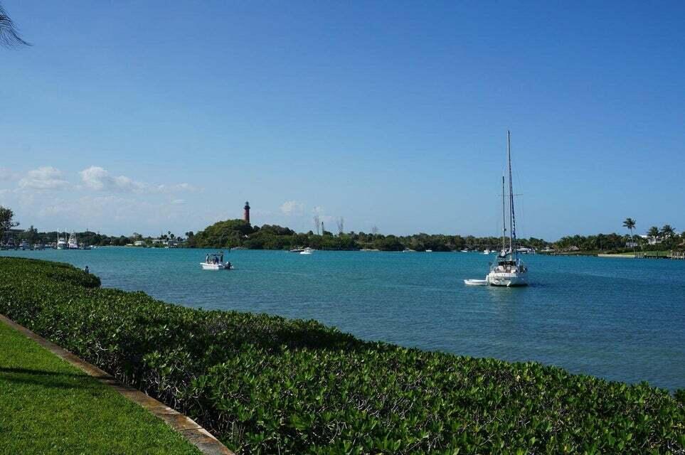 1801 S Us Highway 1 8d