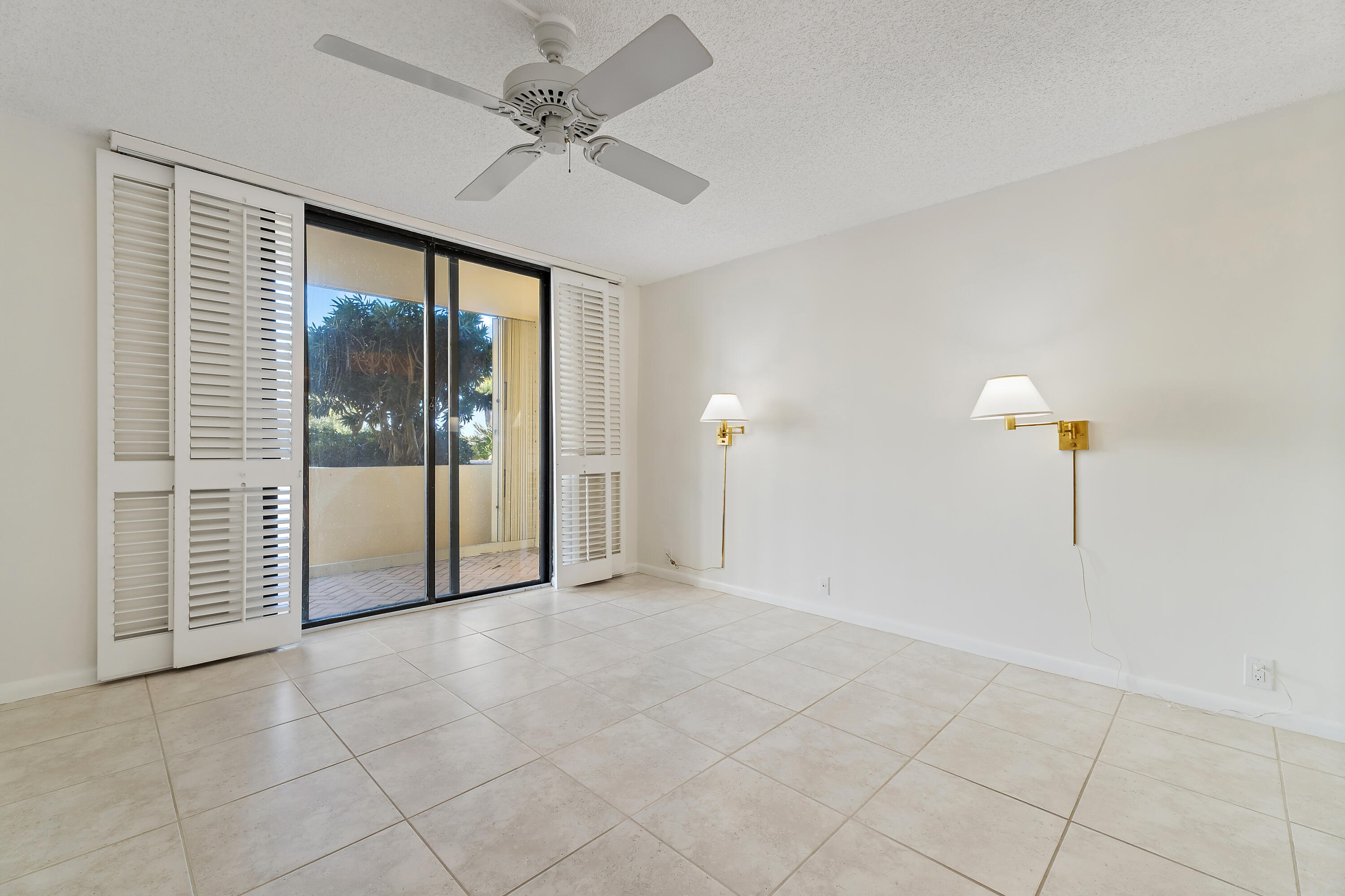 300 Ocean Trail Way 102