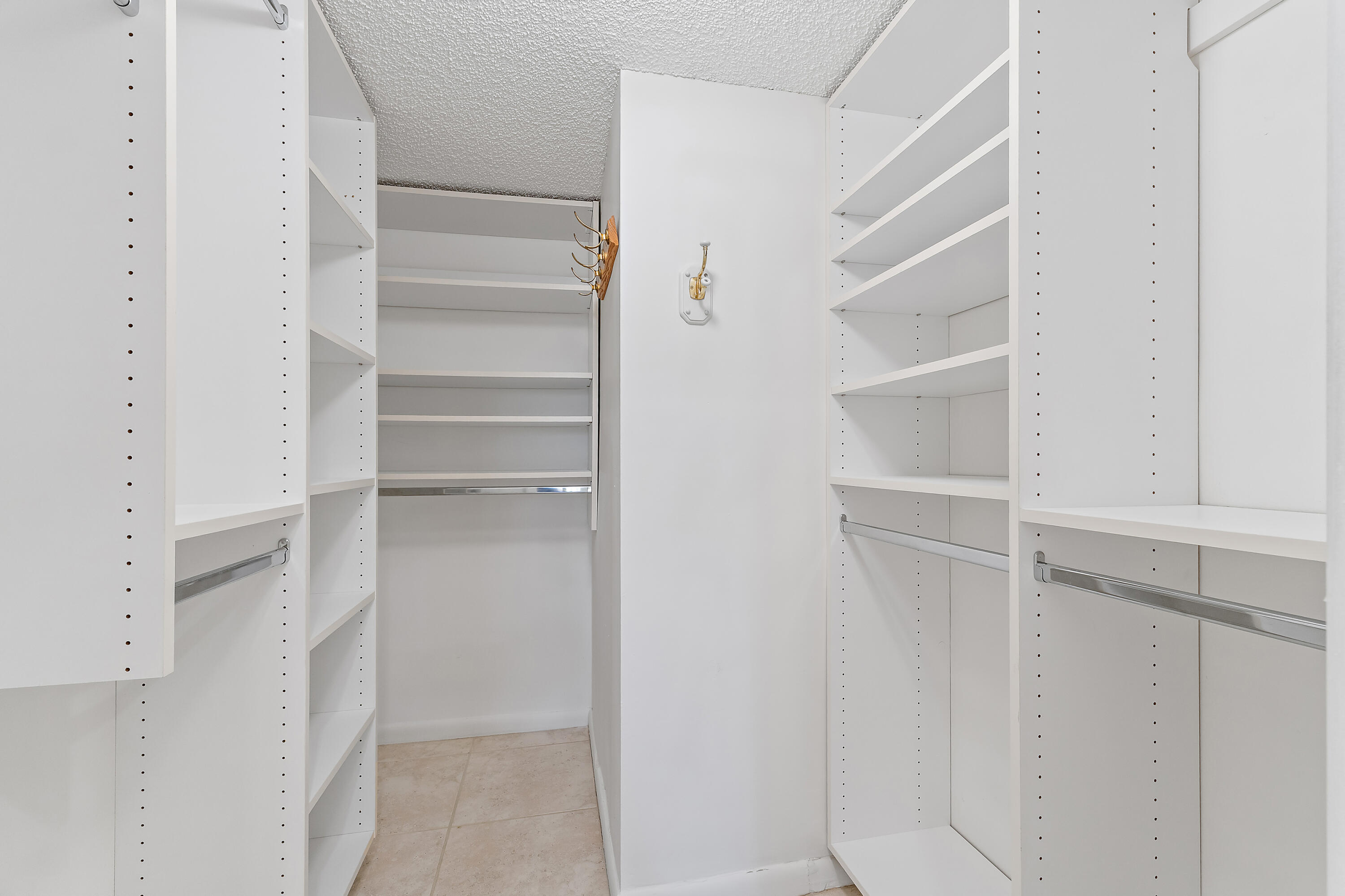 300 Ocean Trail Way 102