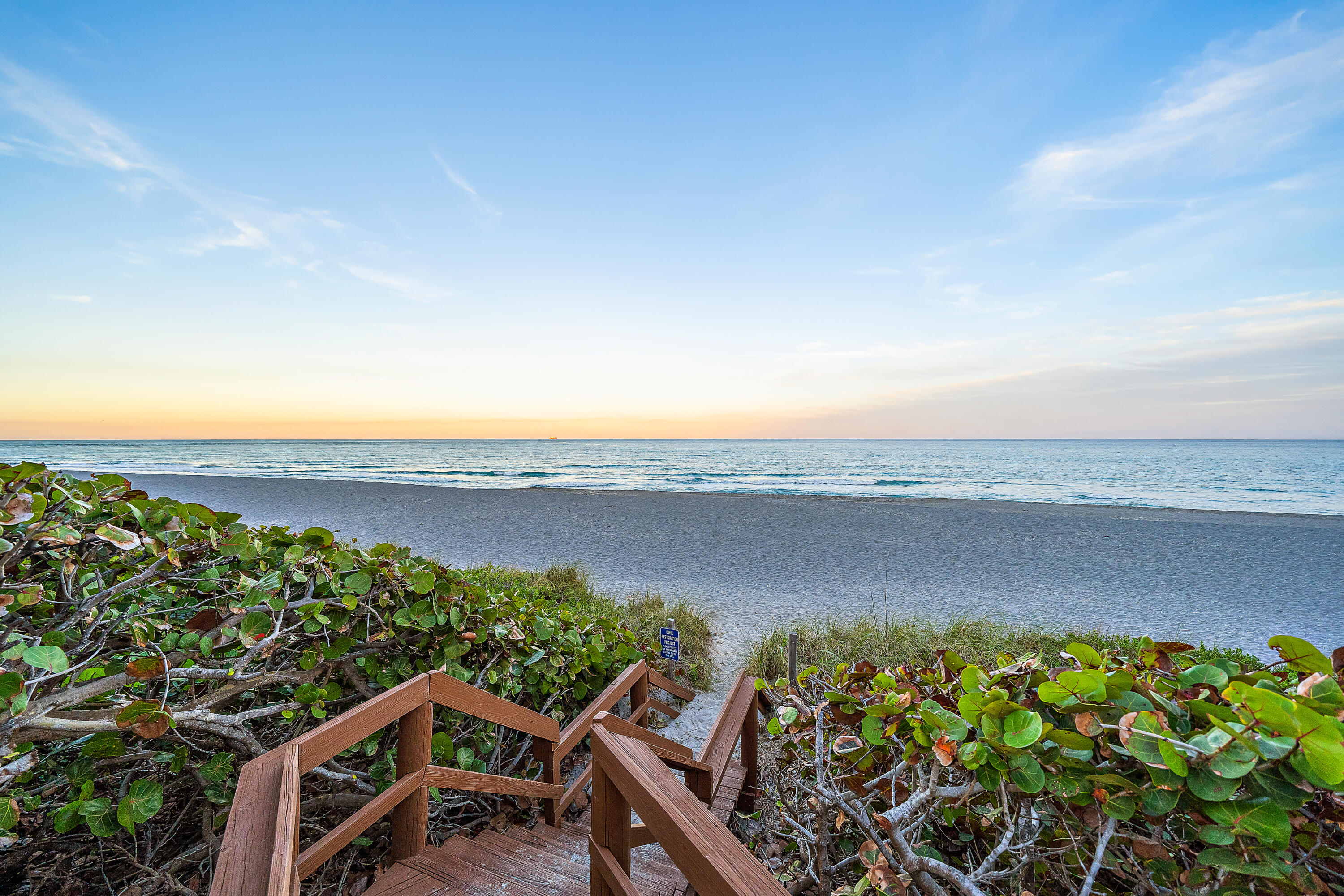 300 Ocean Trail Way 102