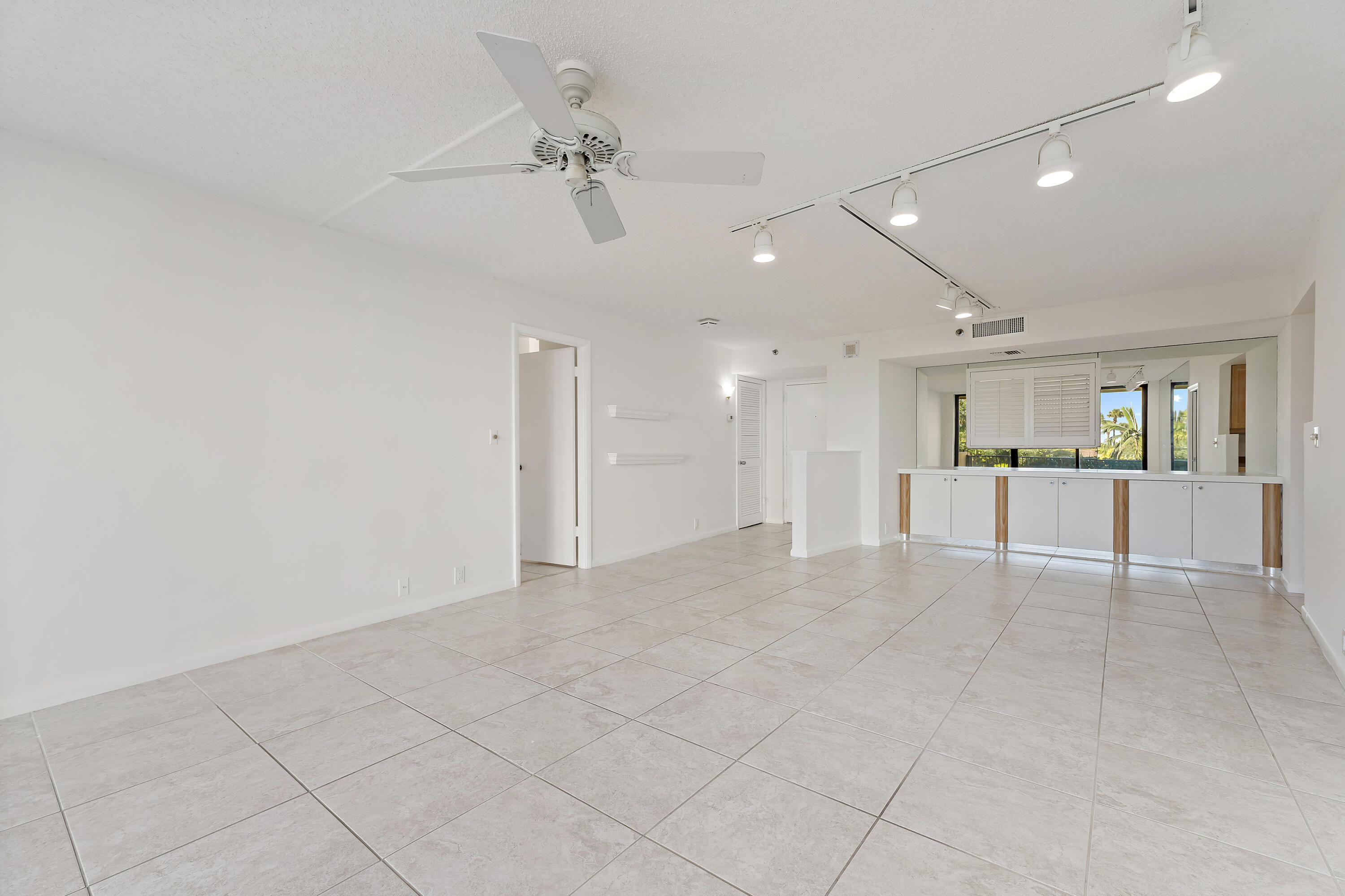 300 Ocean Trail Way 102
