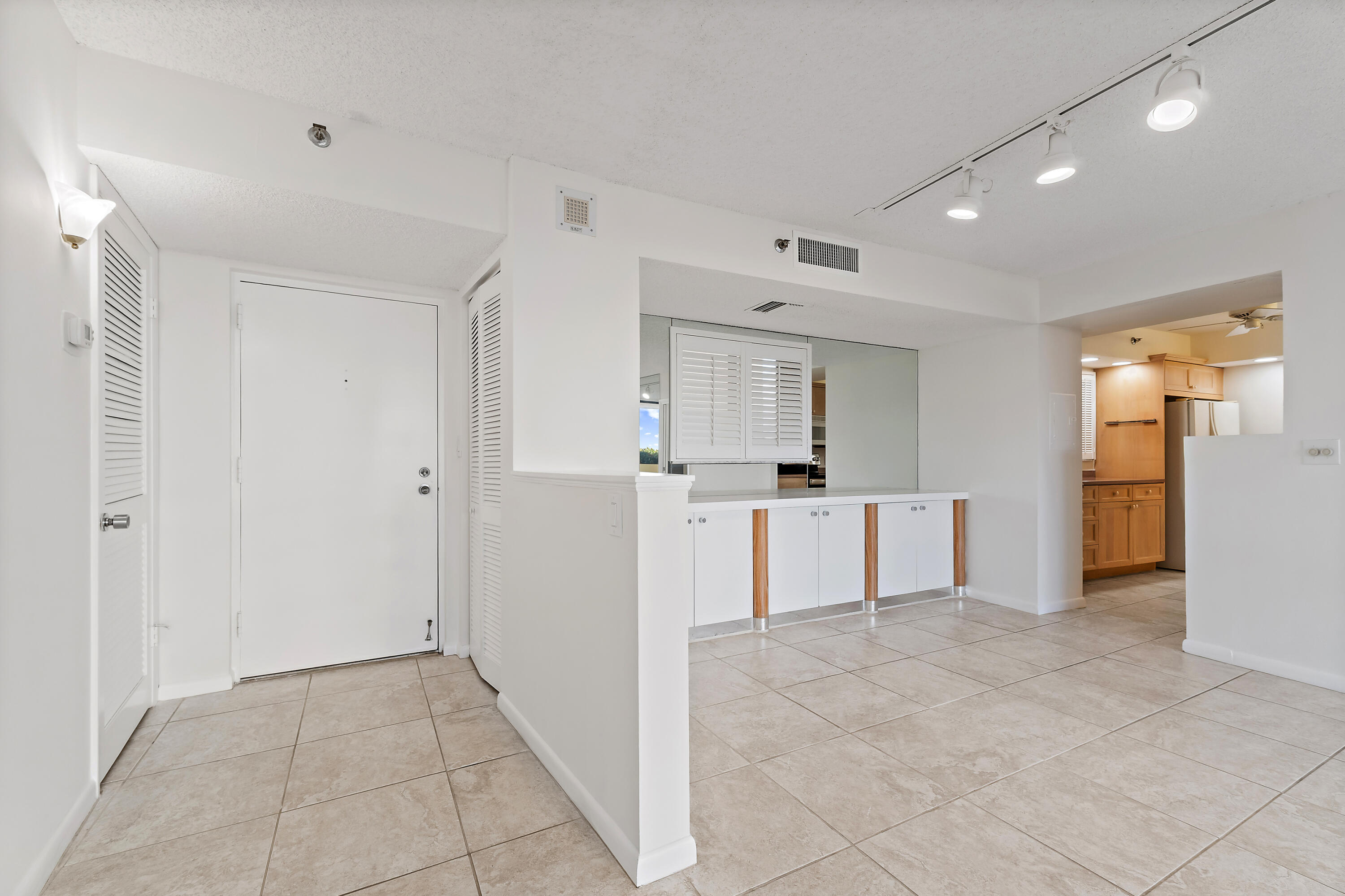 300 Ocean Trail Way 102