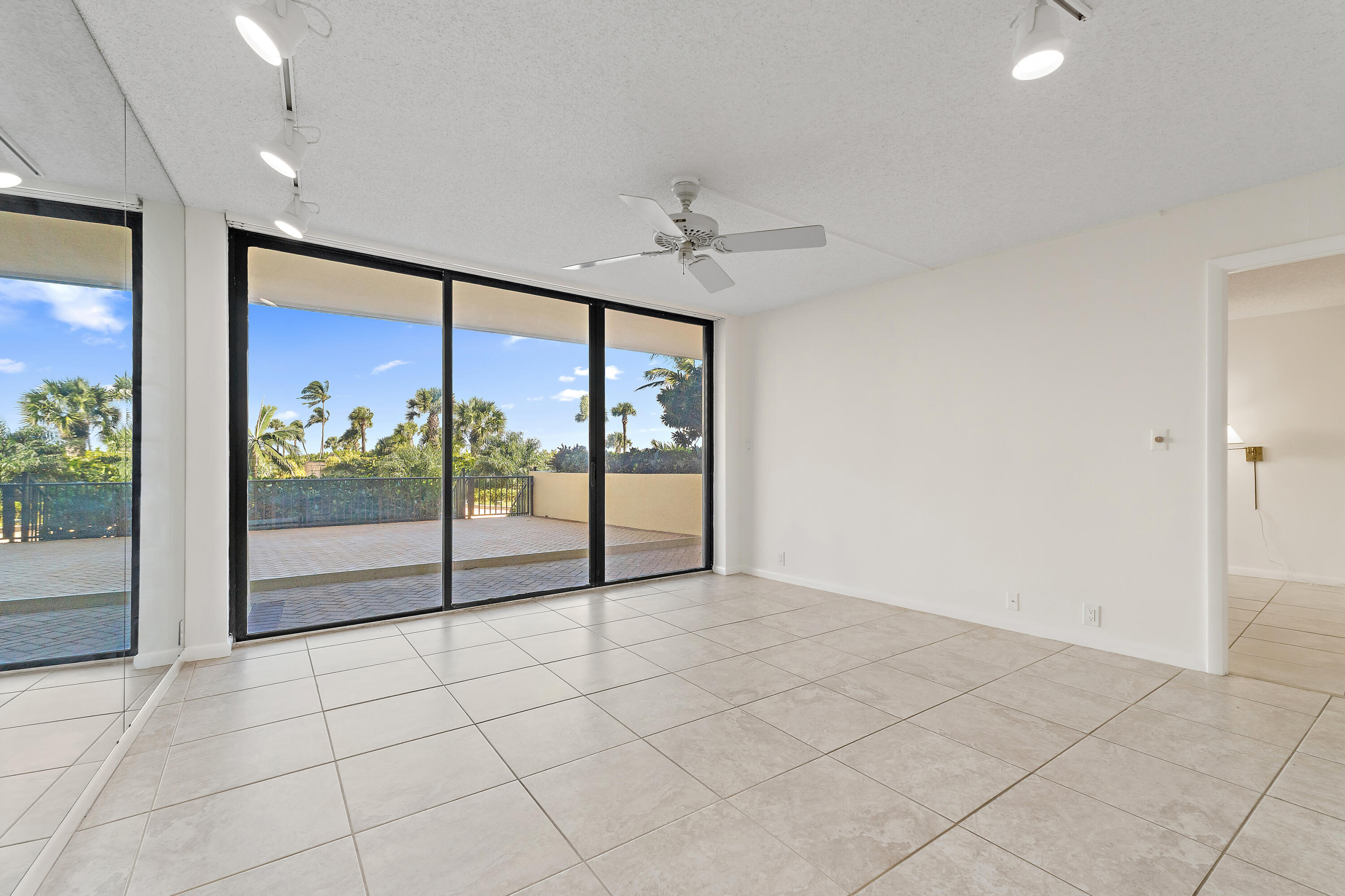 300 Ocean Trail Way 102