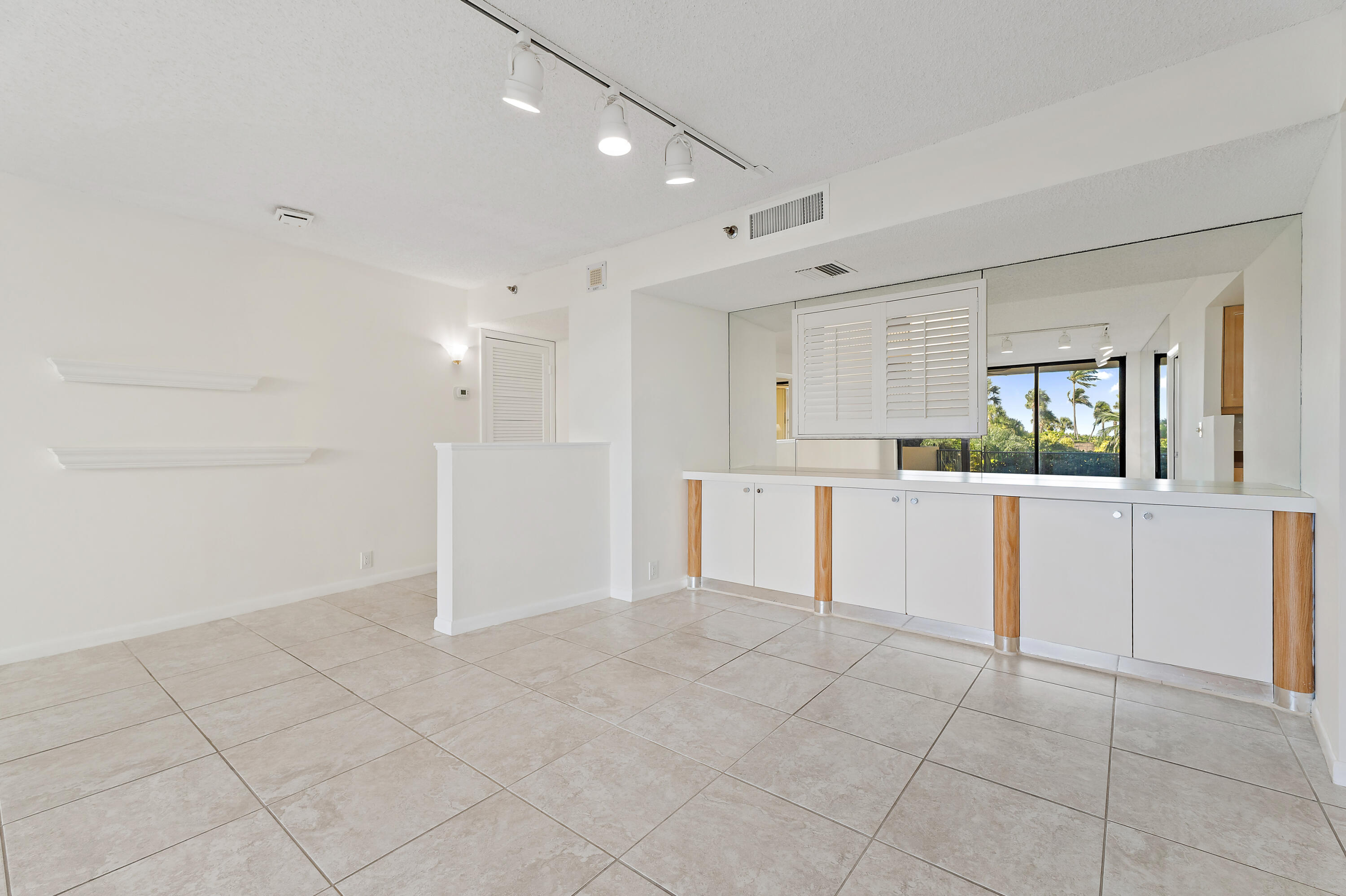 300 Ocean Trail Way 102