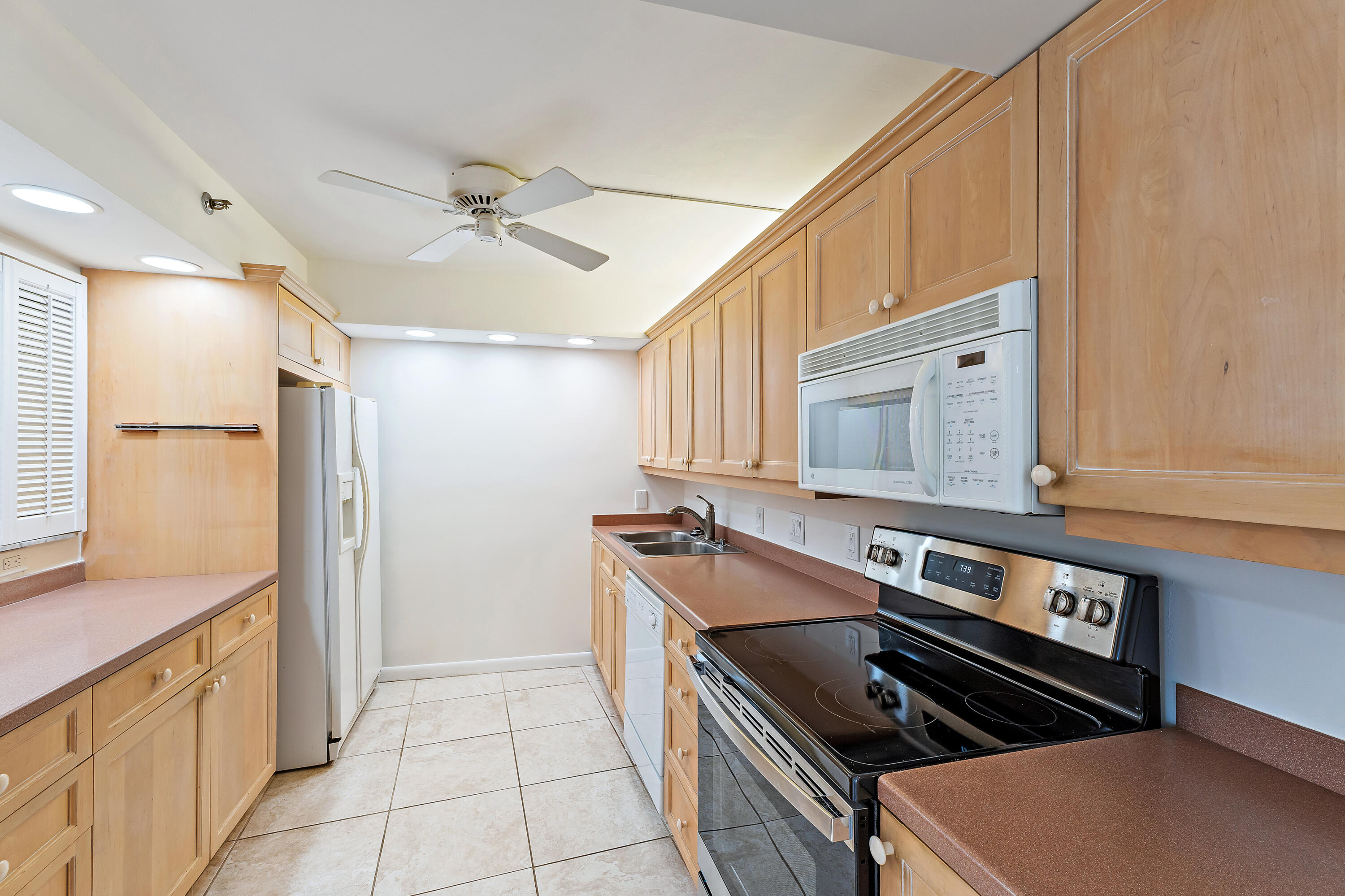 300 Ocean Trail Way 102