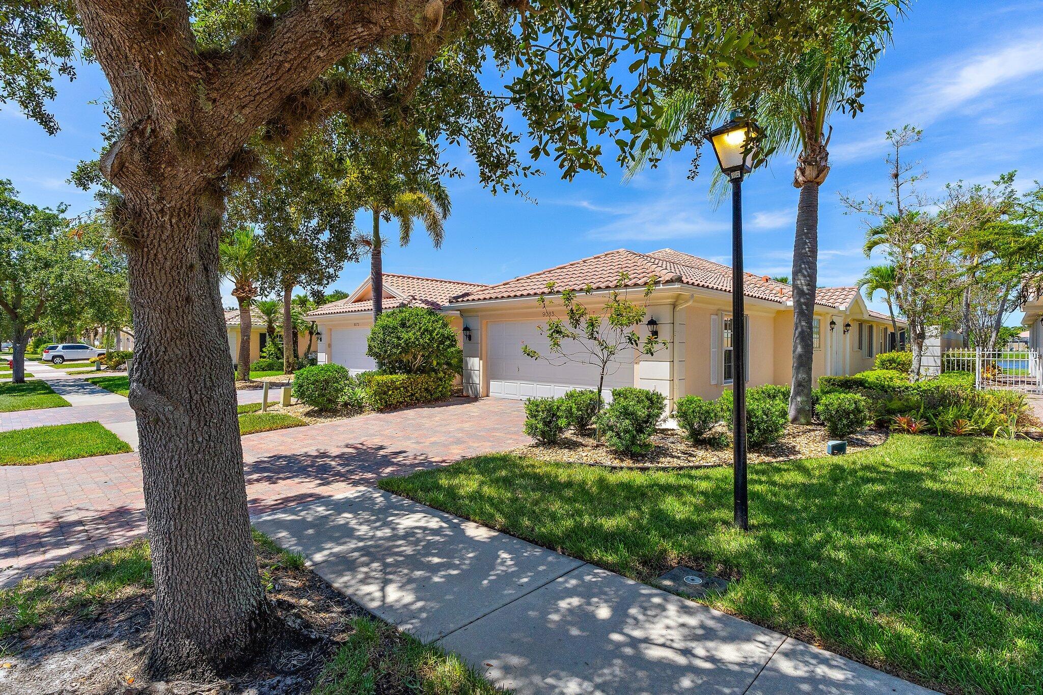 9083 SE Hawks Nest Court