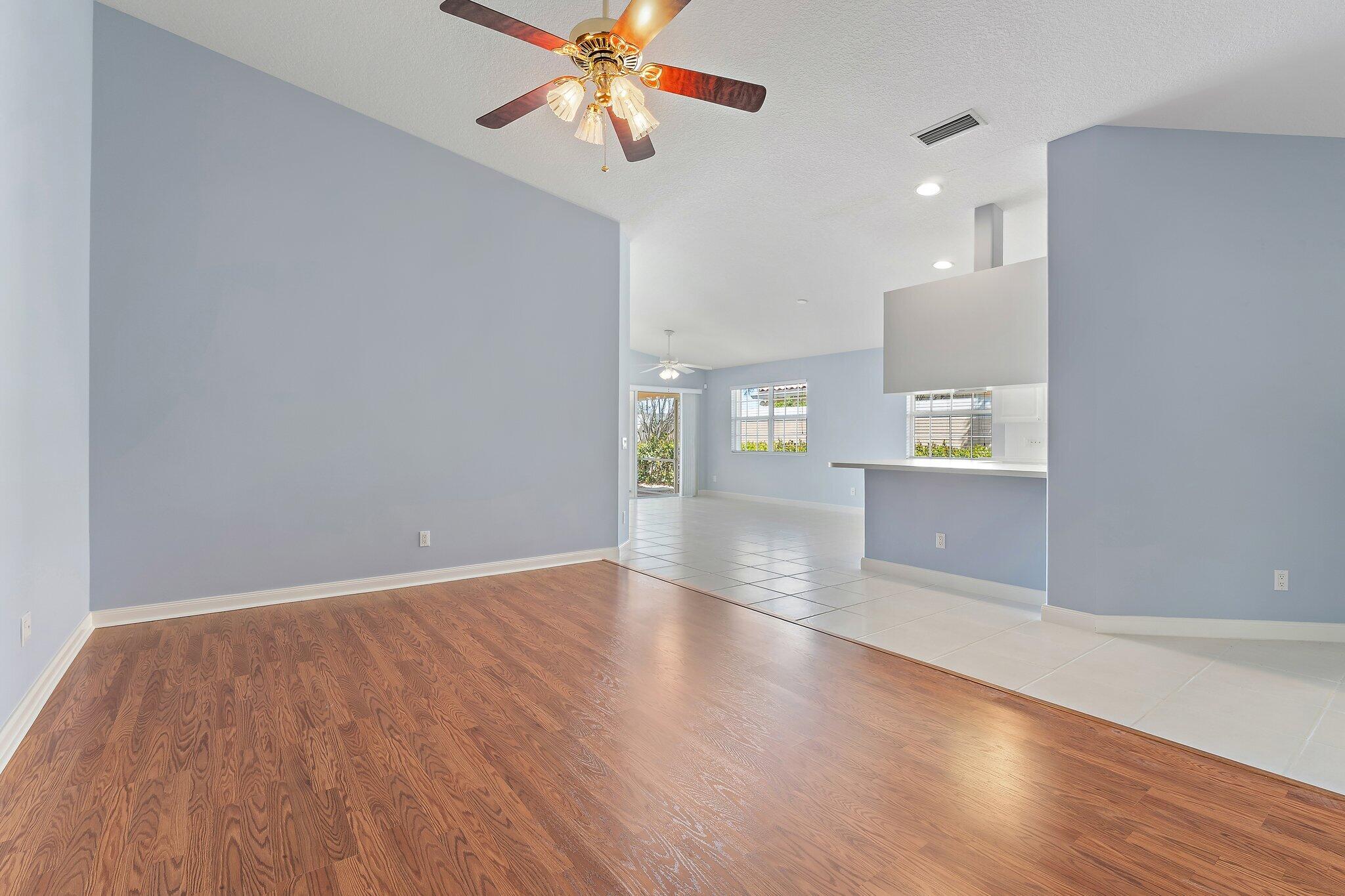 9083 SE Hawks Nest Court