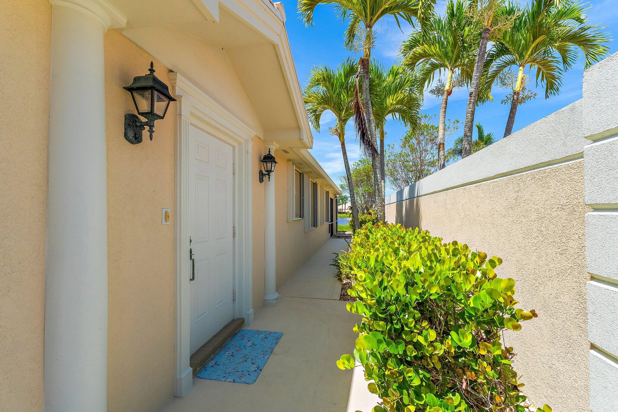 9083 SE Hawks Nest Court