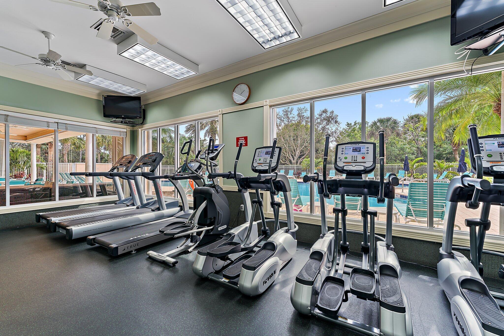 9083 SE Hawks Nest Court