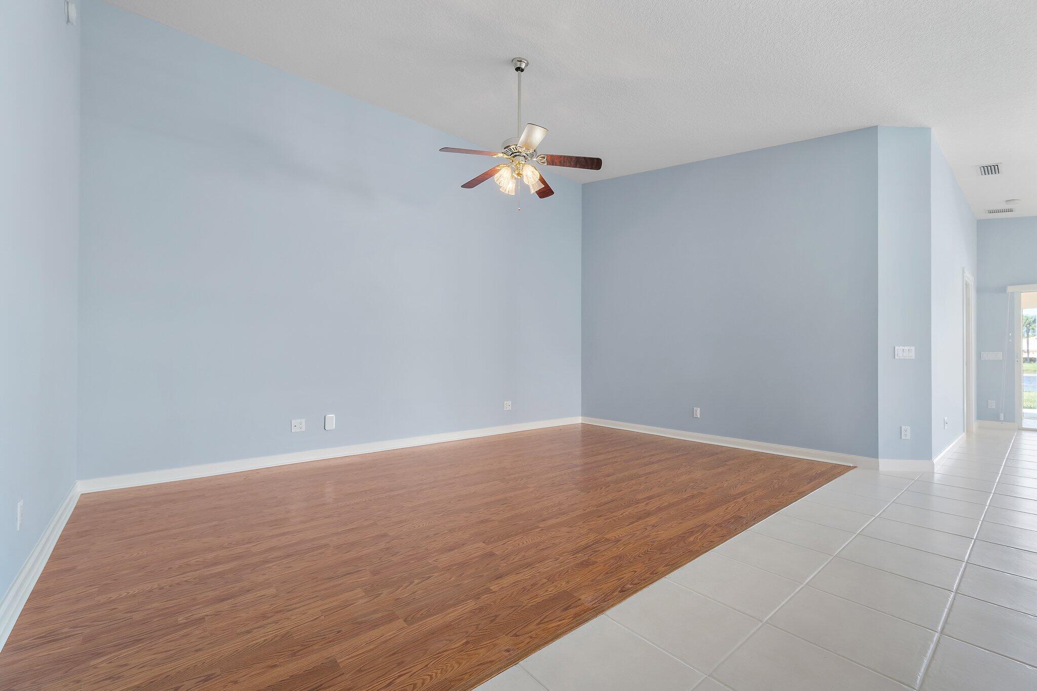 9083 SE Hawks Nest Court