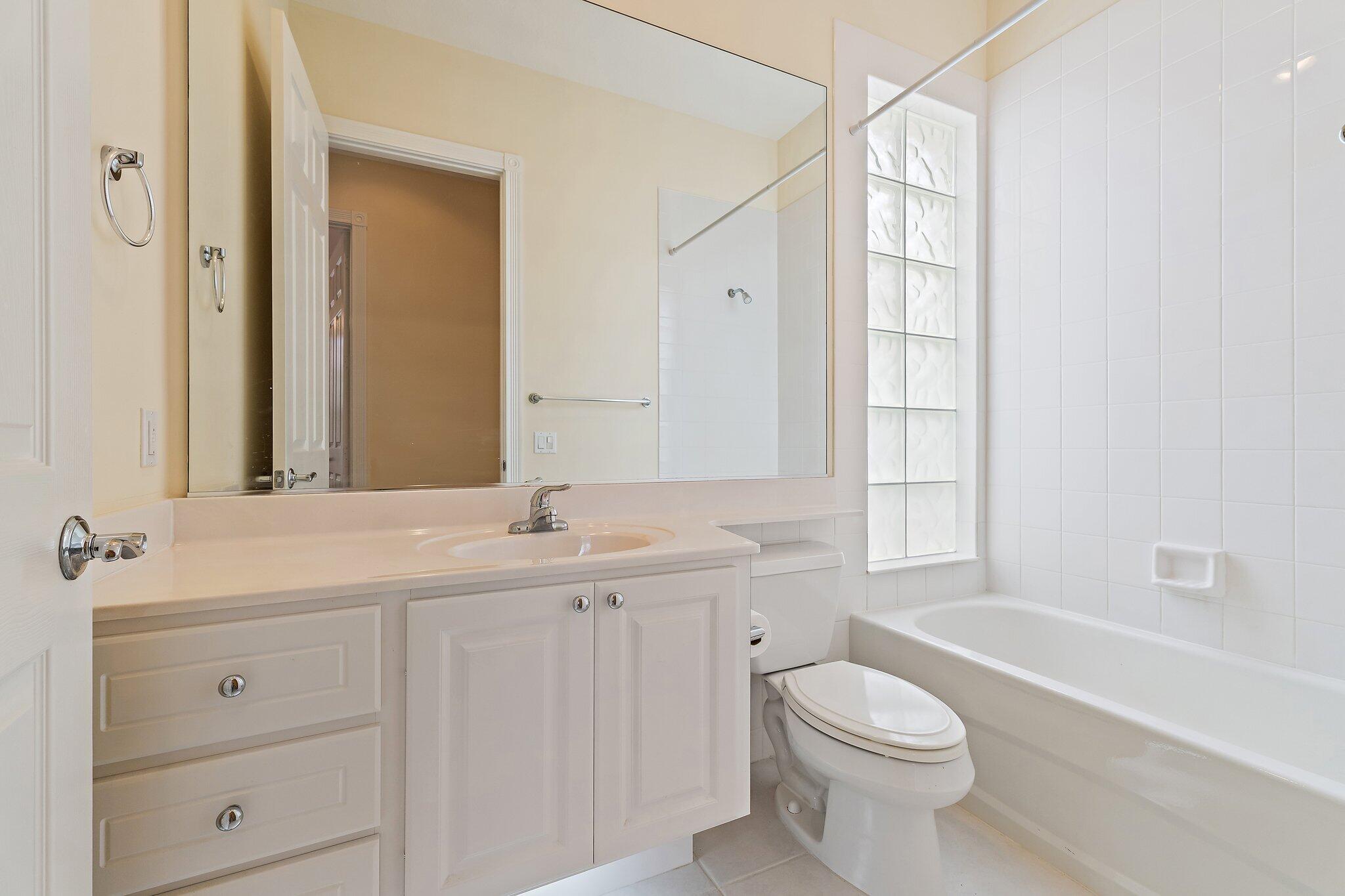 9038 SE La Creek Court