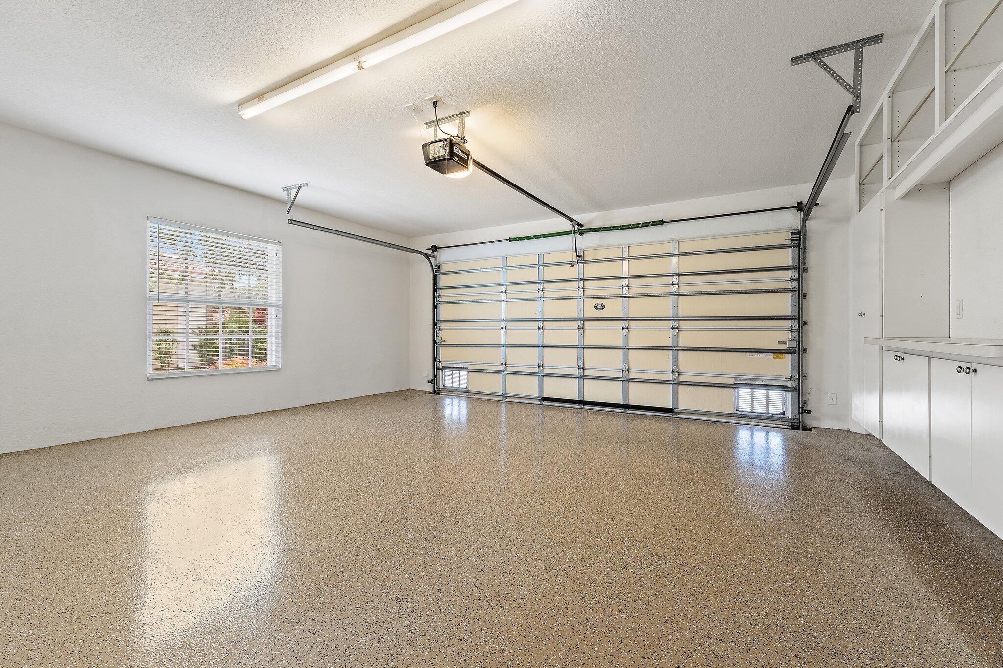 9038 SE La Creek Court