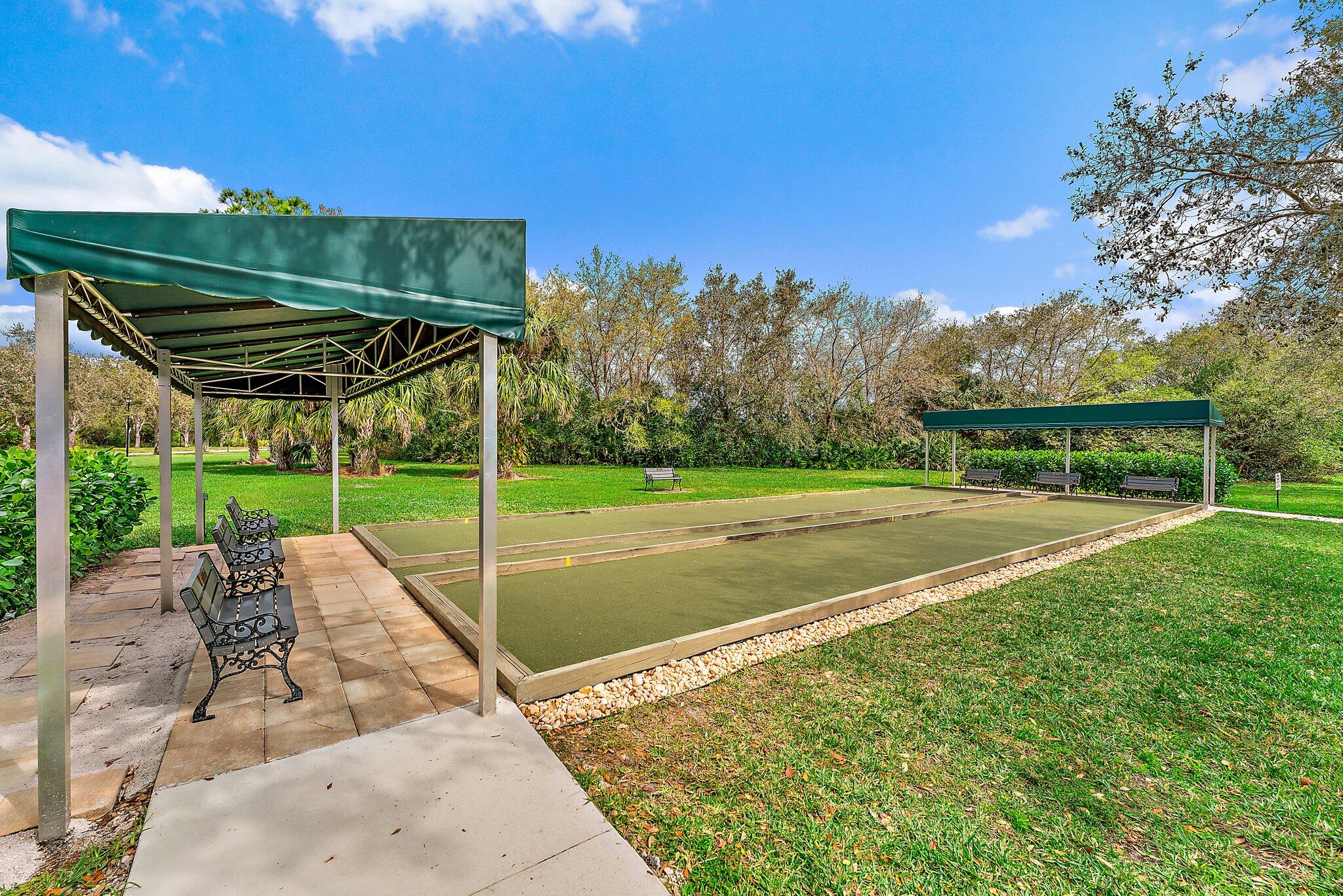 9038 SE La Creek Court