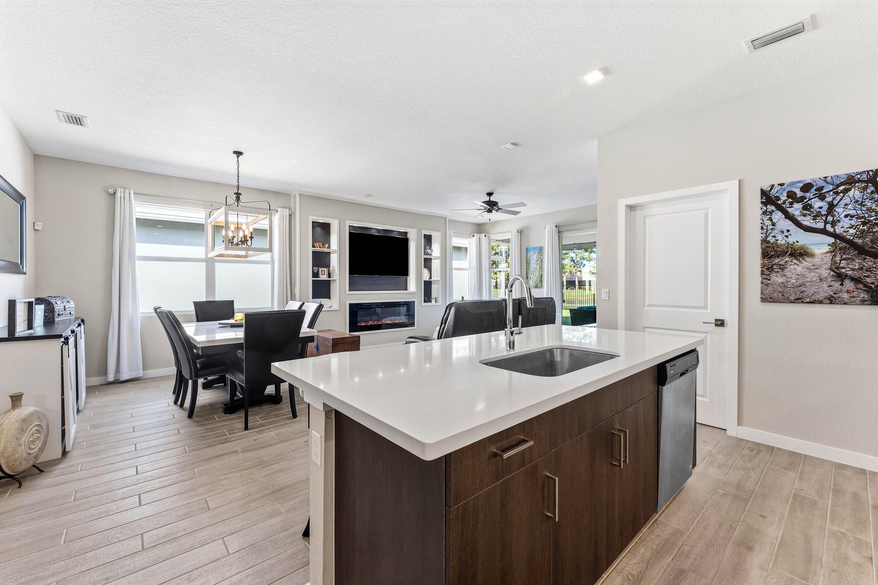5715 SE Canyata Court