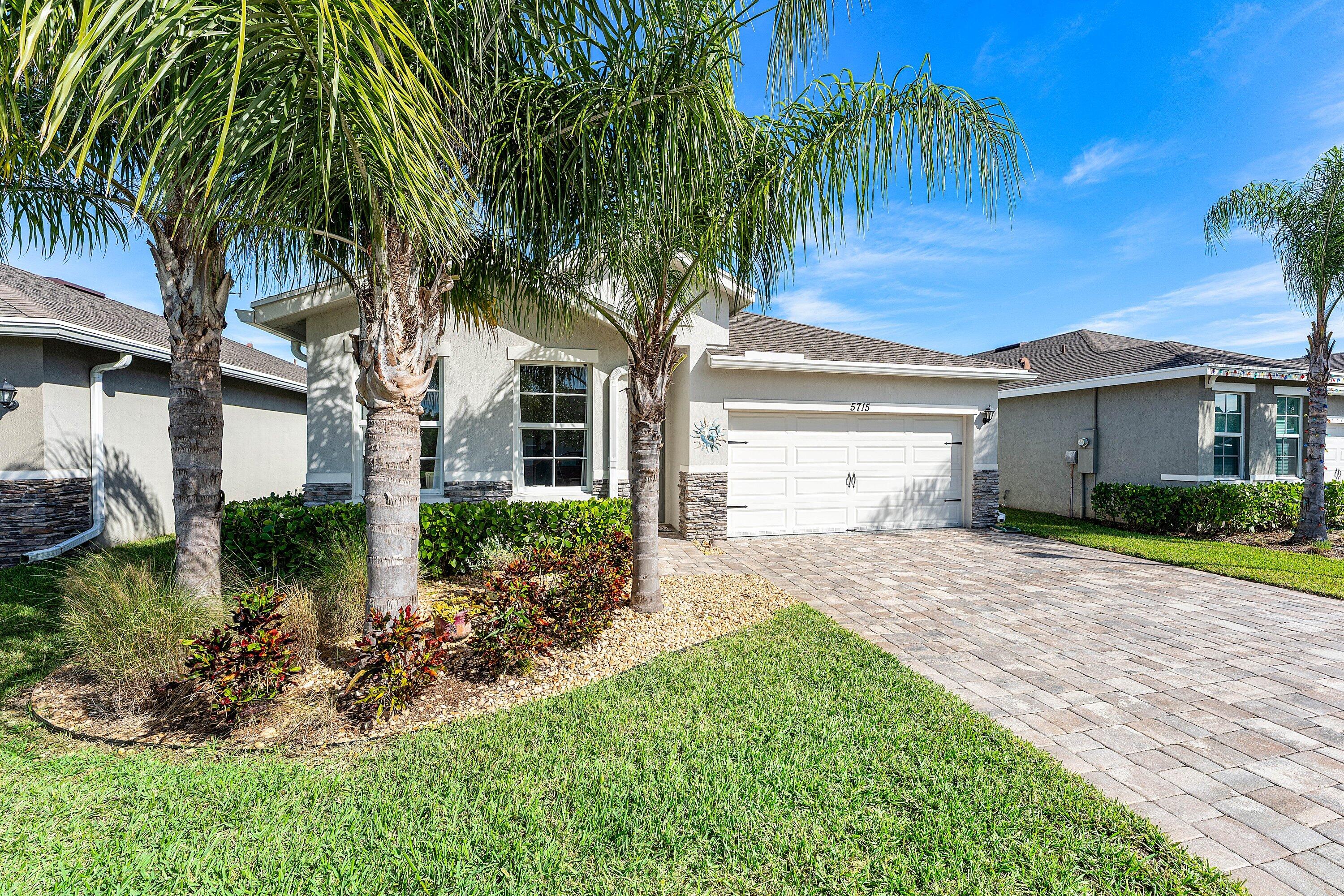 5715 SE Canyata Court