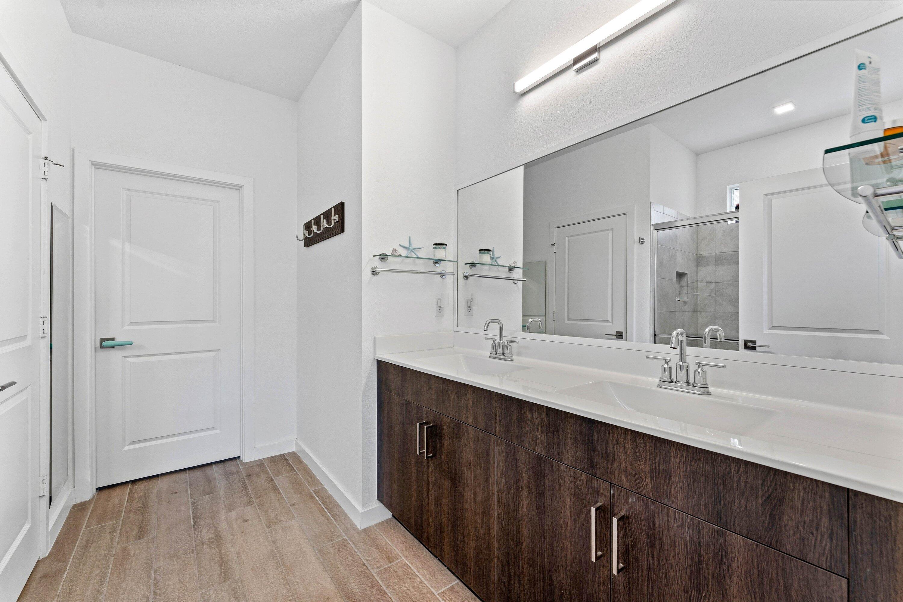 5715 SE Canyata Court