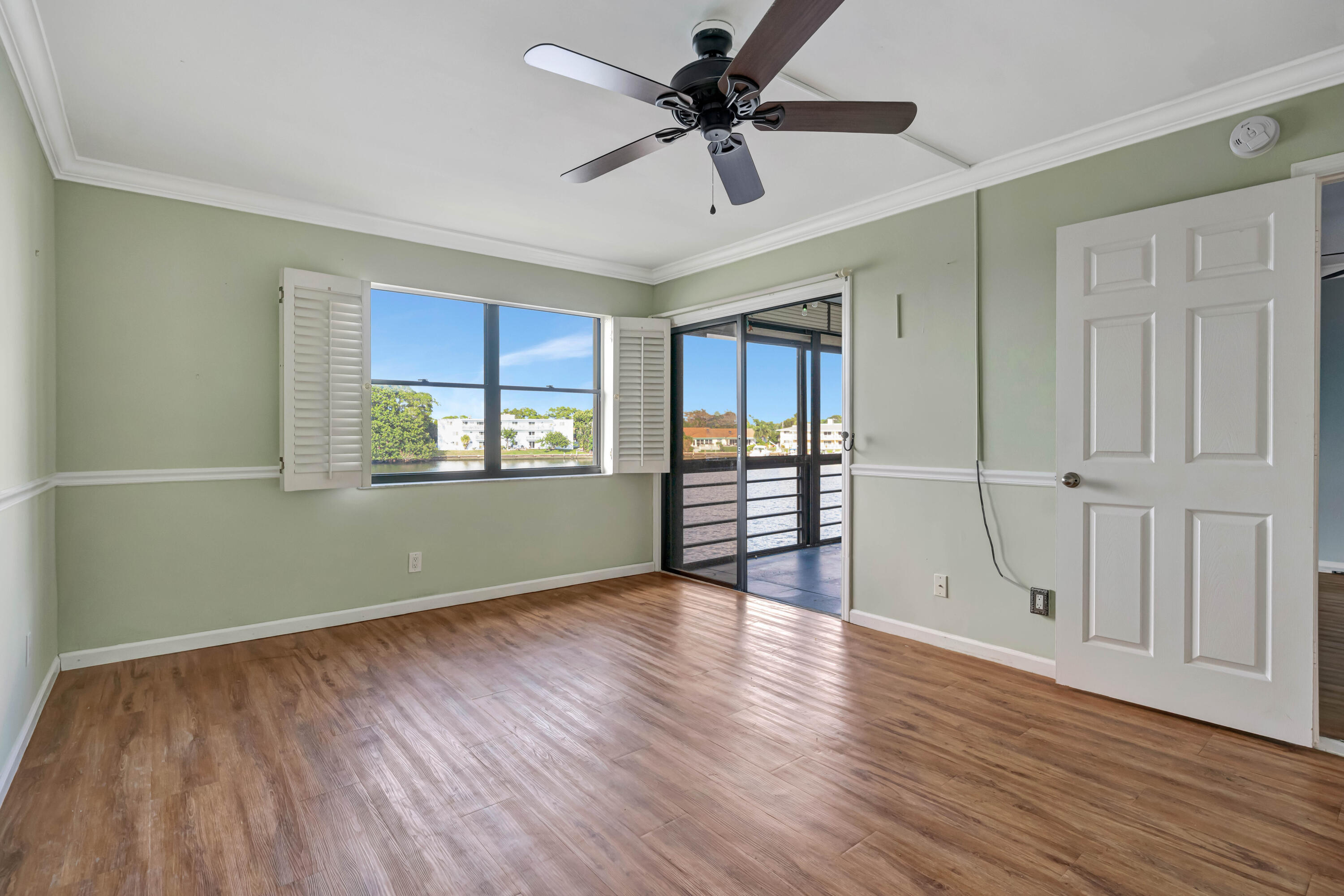 313 Lake Circle 212