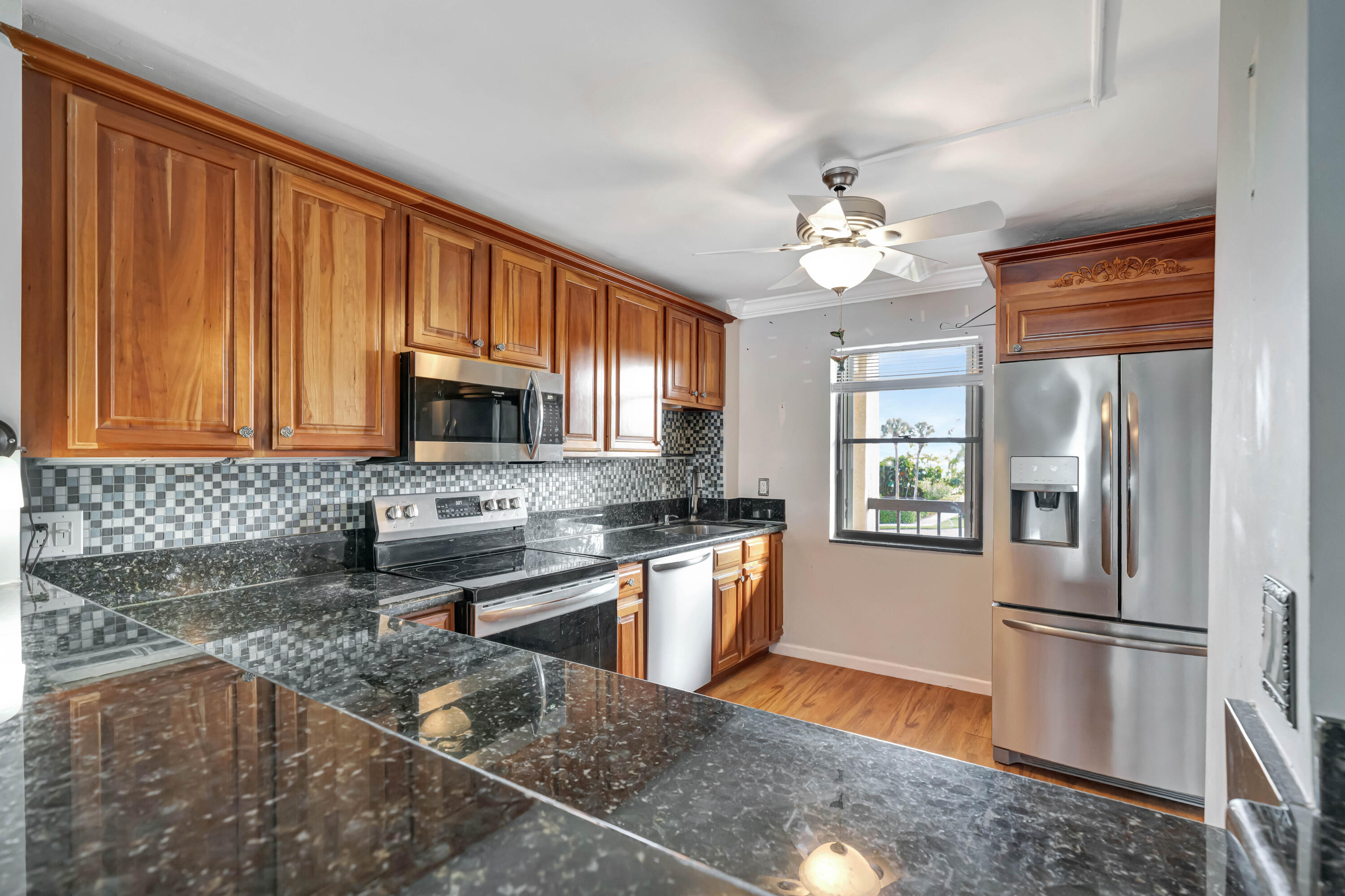 313 Lake Circle 212