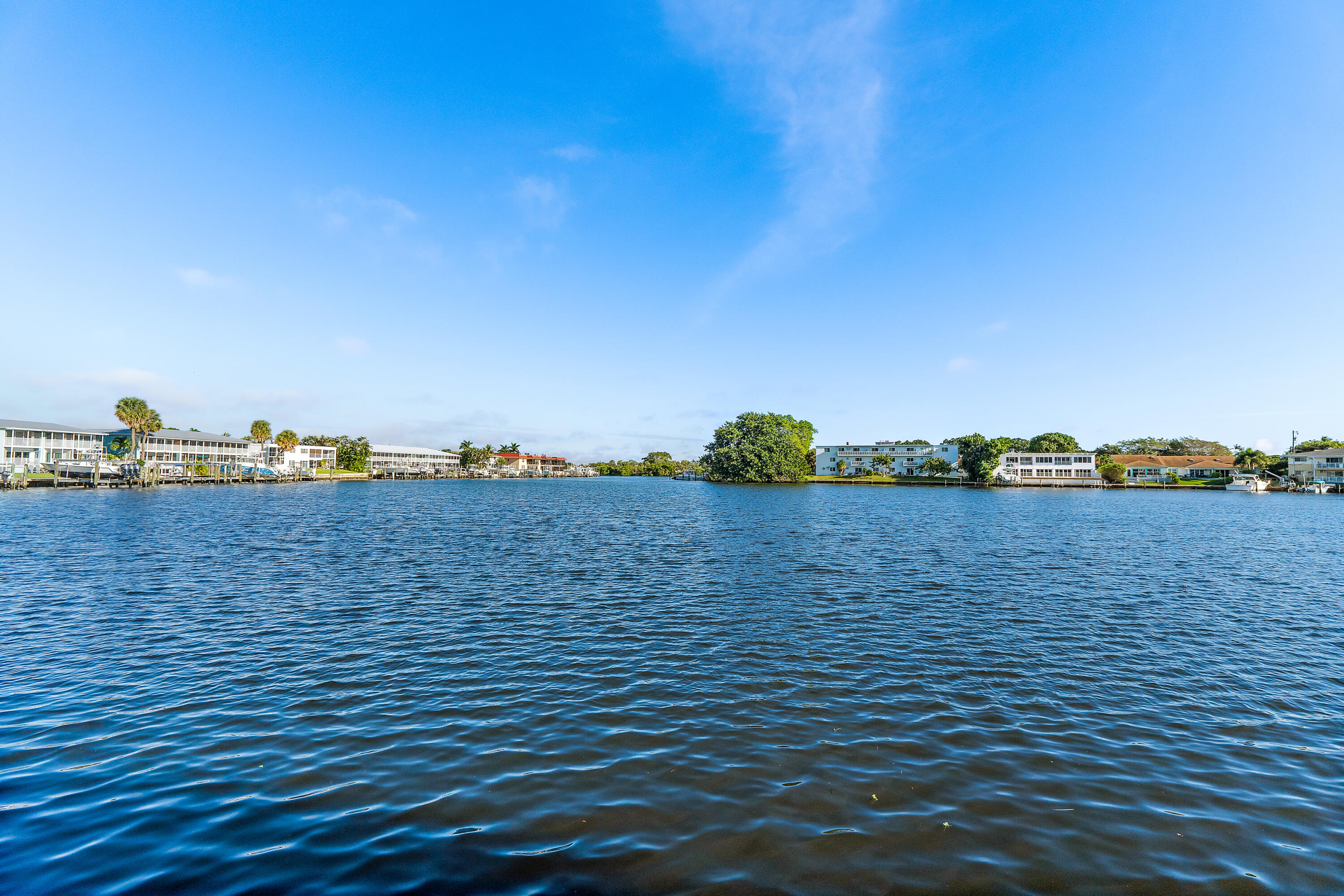 313 Lake Circle 212
