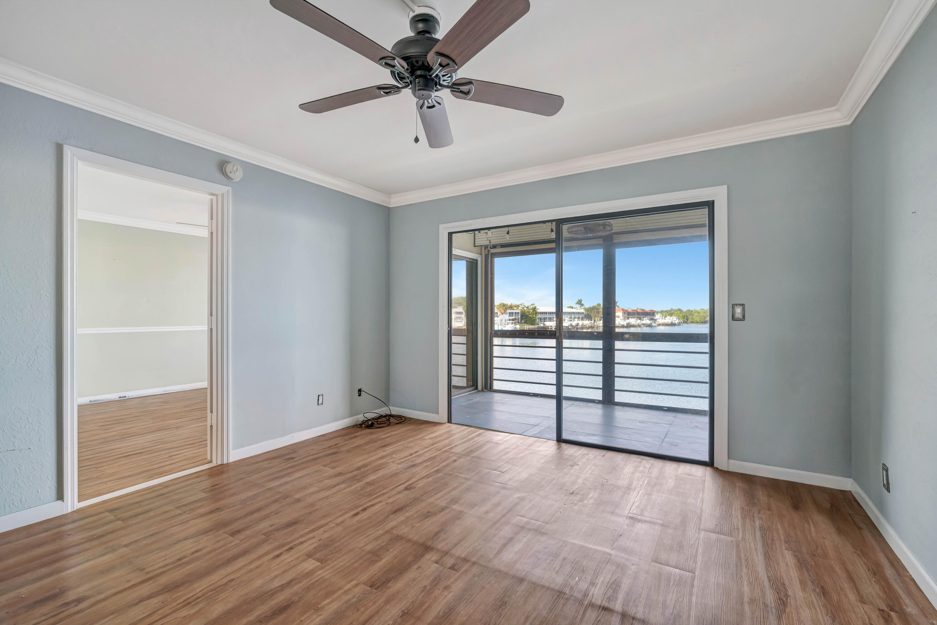 313 Lake Circle 212