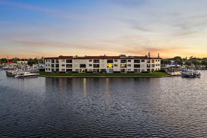 313 Lake Circle 212