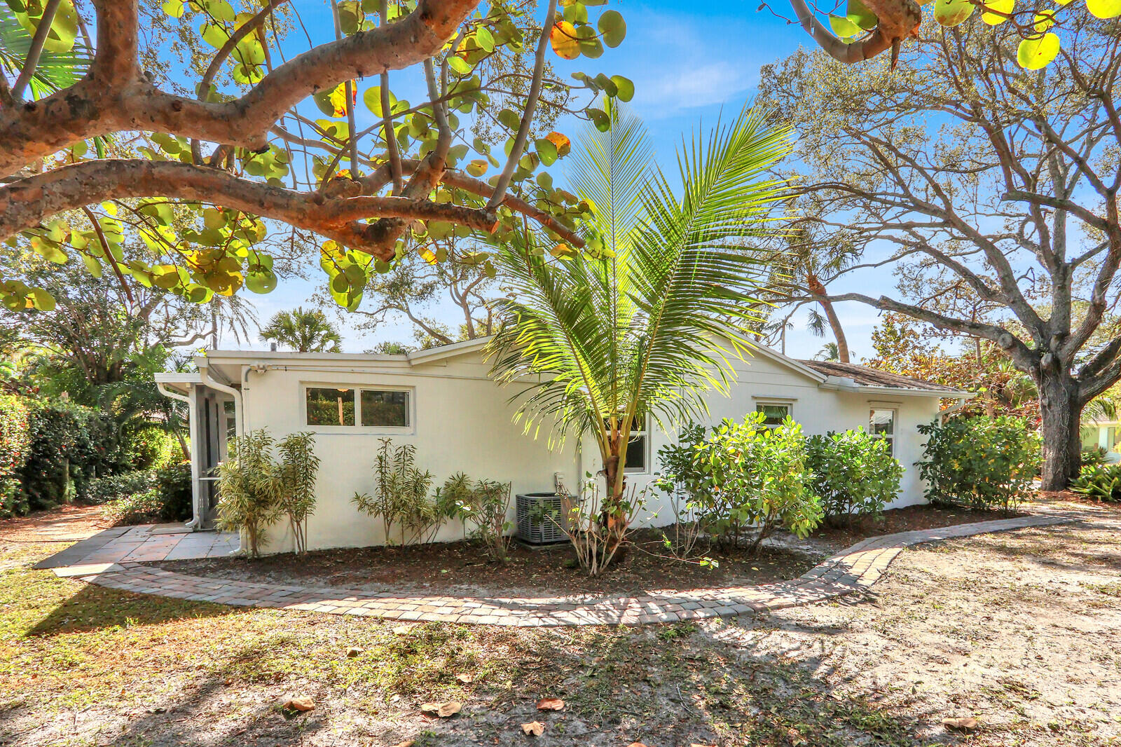 601 Paulina Road