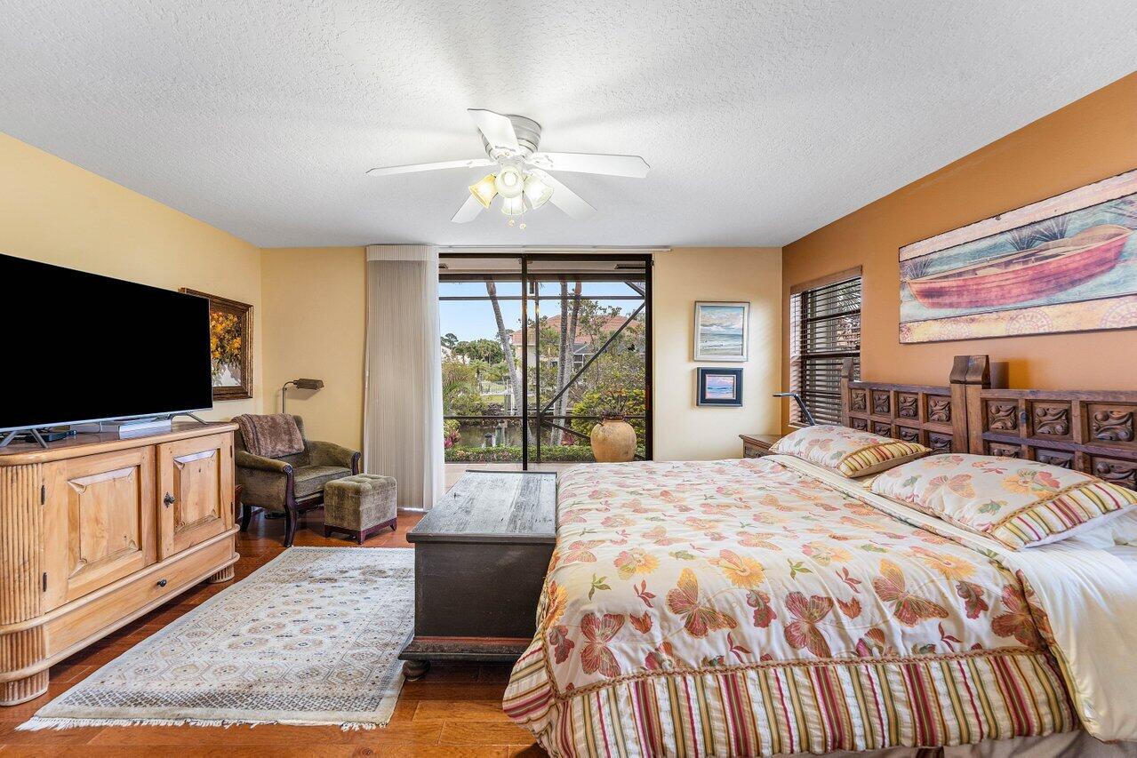 8794 SE Riverfront Terrace