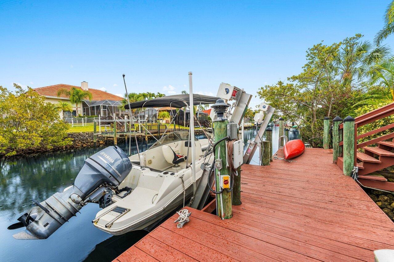 8794 SE Riverfront Terrace