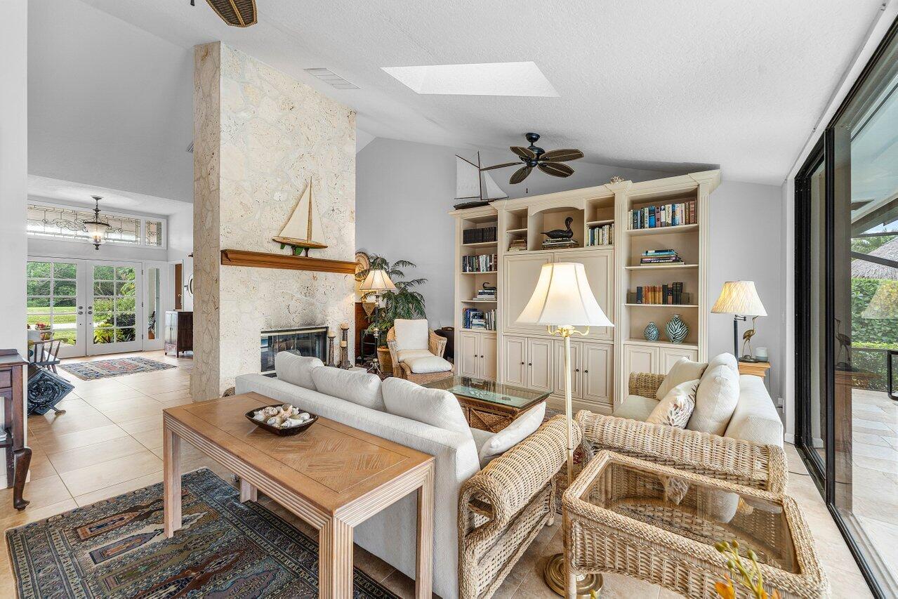 8794 SE Riverfront Terrace
