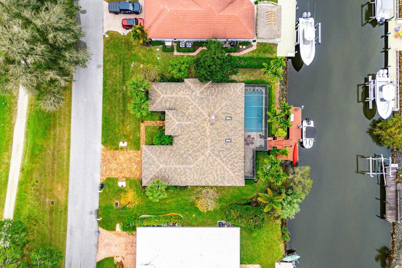 8794 SE Riverfront Terrace